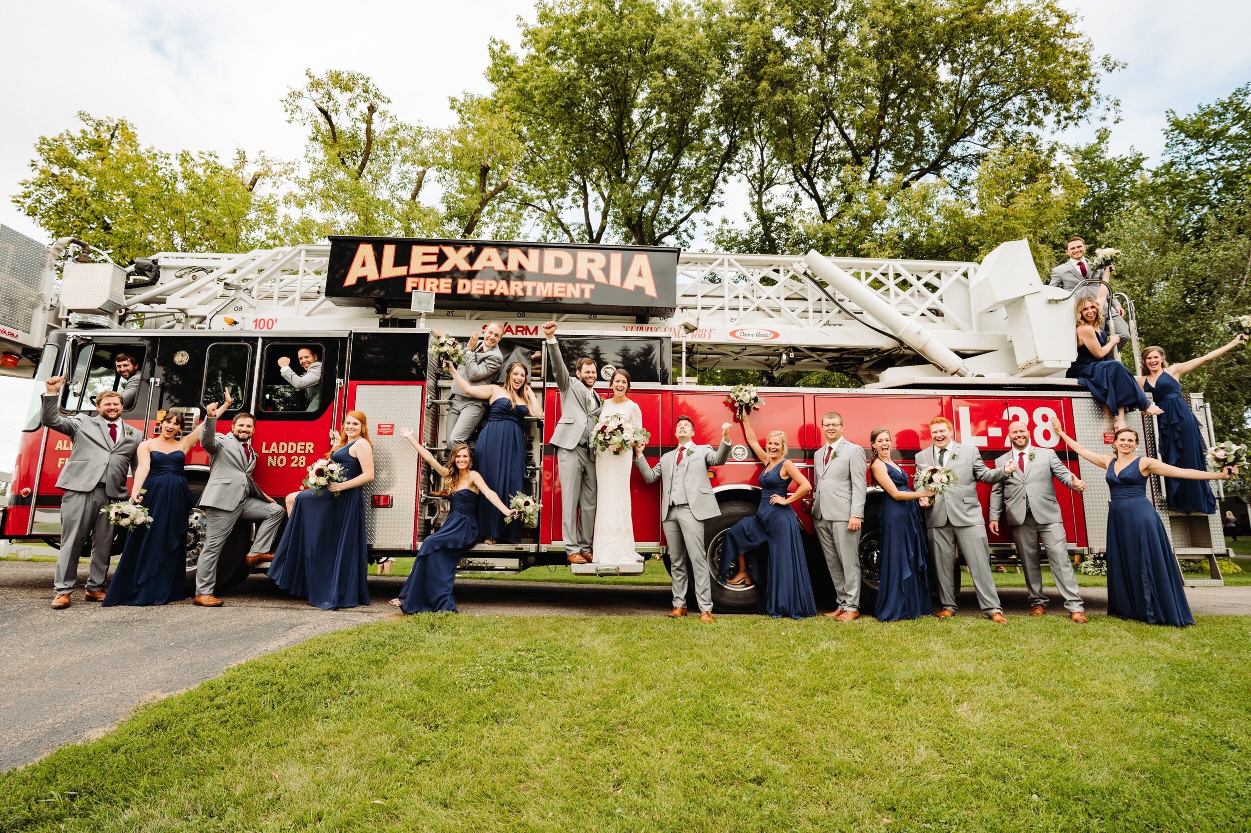 086_Steidl-Wedding-516_creek_Summer_minnesota_alexandria_wedding_winery_carlos.jpg