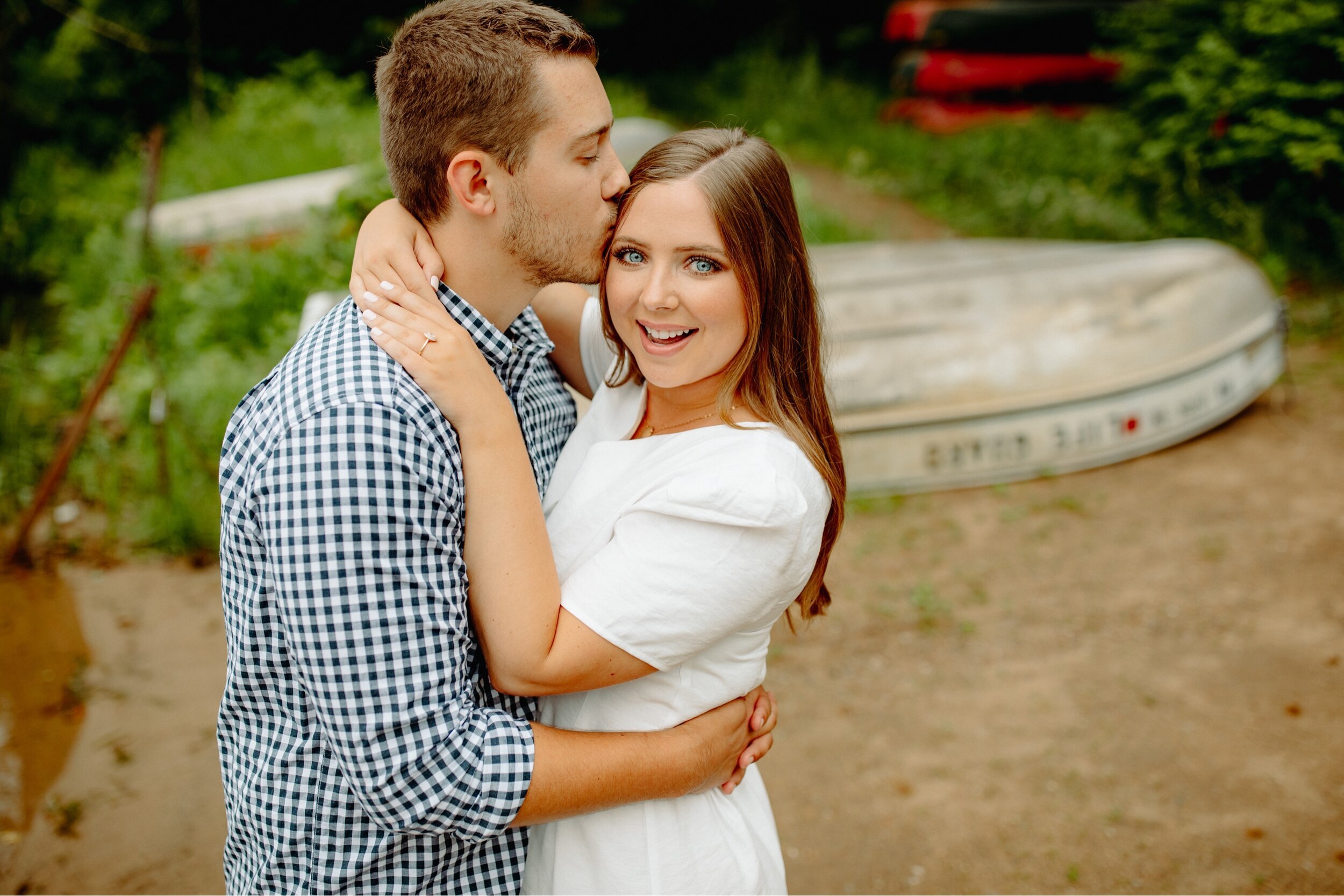 04_Emma-Adam-11_Summer_Engagement_lake_State_johns_university.jpg