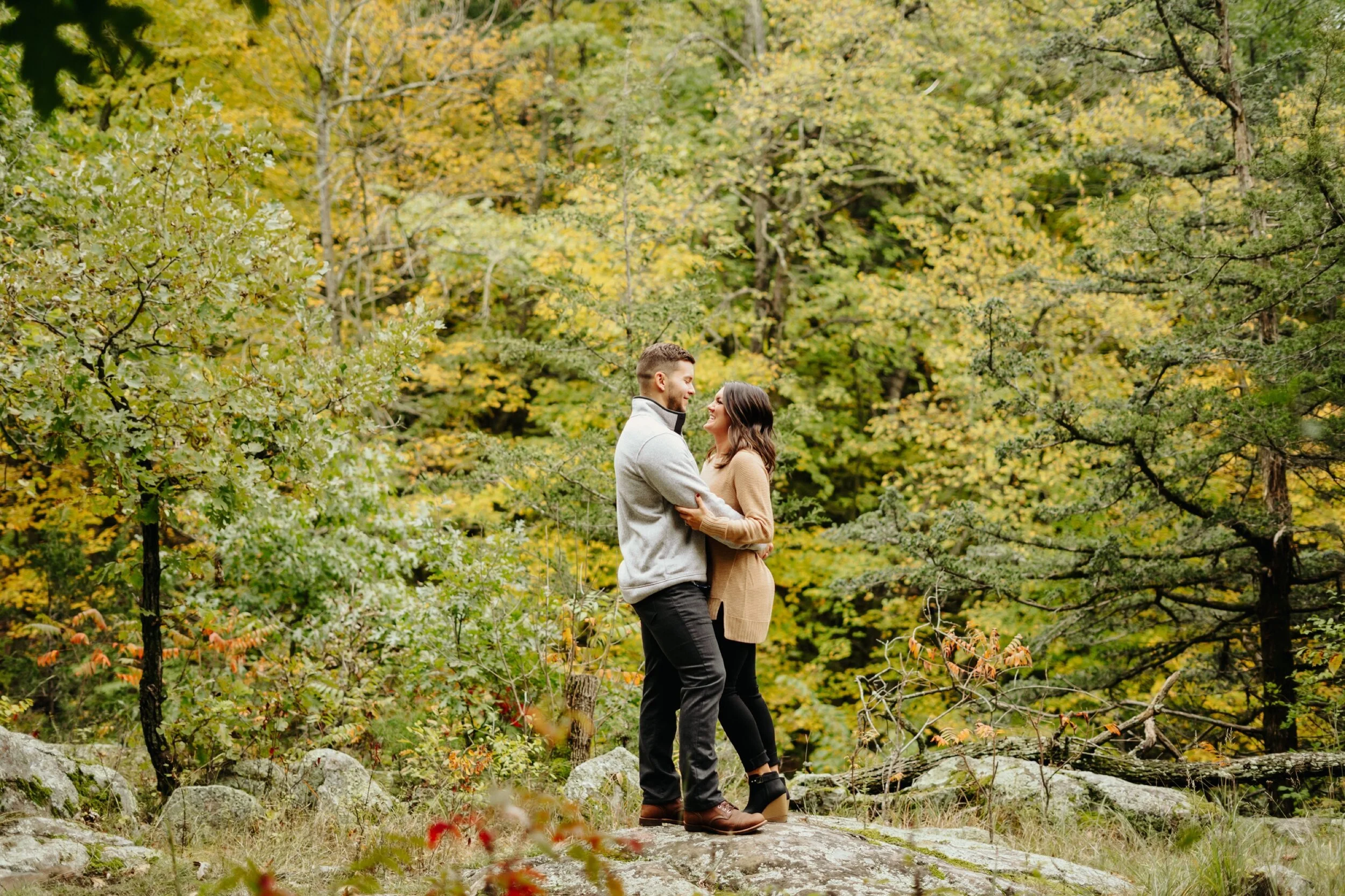 21_taylors-falls-engagement-session-interstate-park-mckenzie-josh-41.jpg