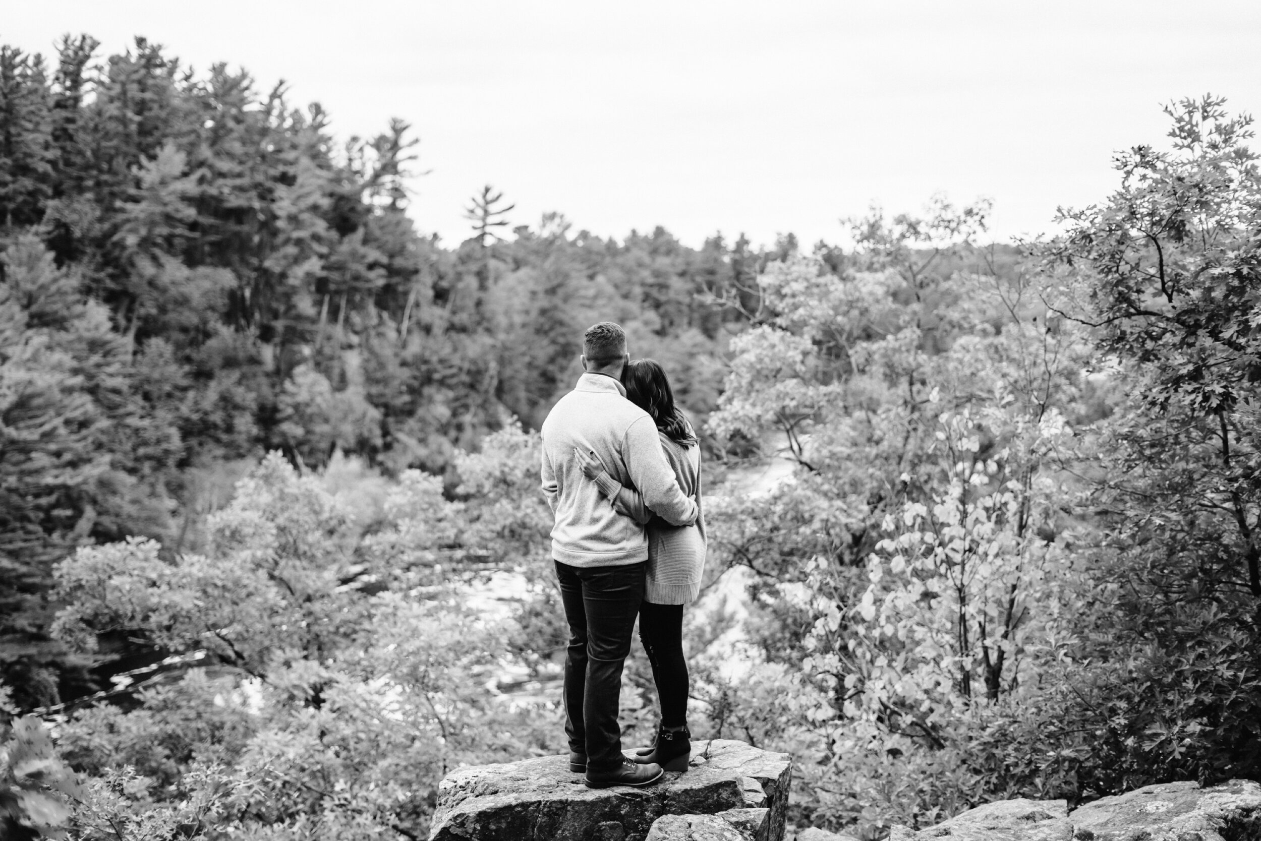 22_taylors-falls-engagement-session-interstate-park-mckenzie-josh-42.jpg