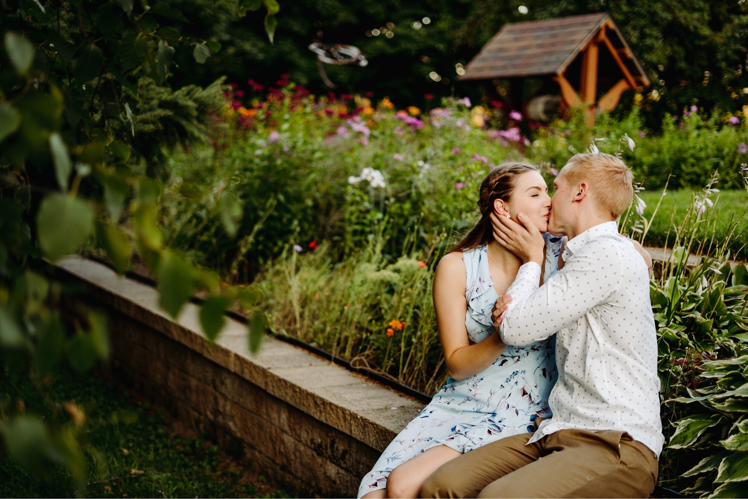 12_Shannon-Andreas-71_cloud_Saint_dog_Summer_Sunset_Engagement.jpg