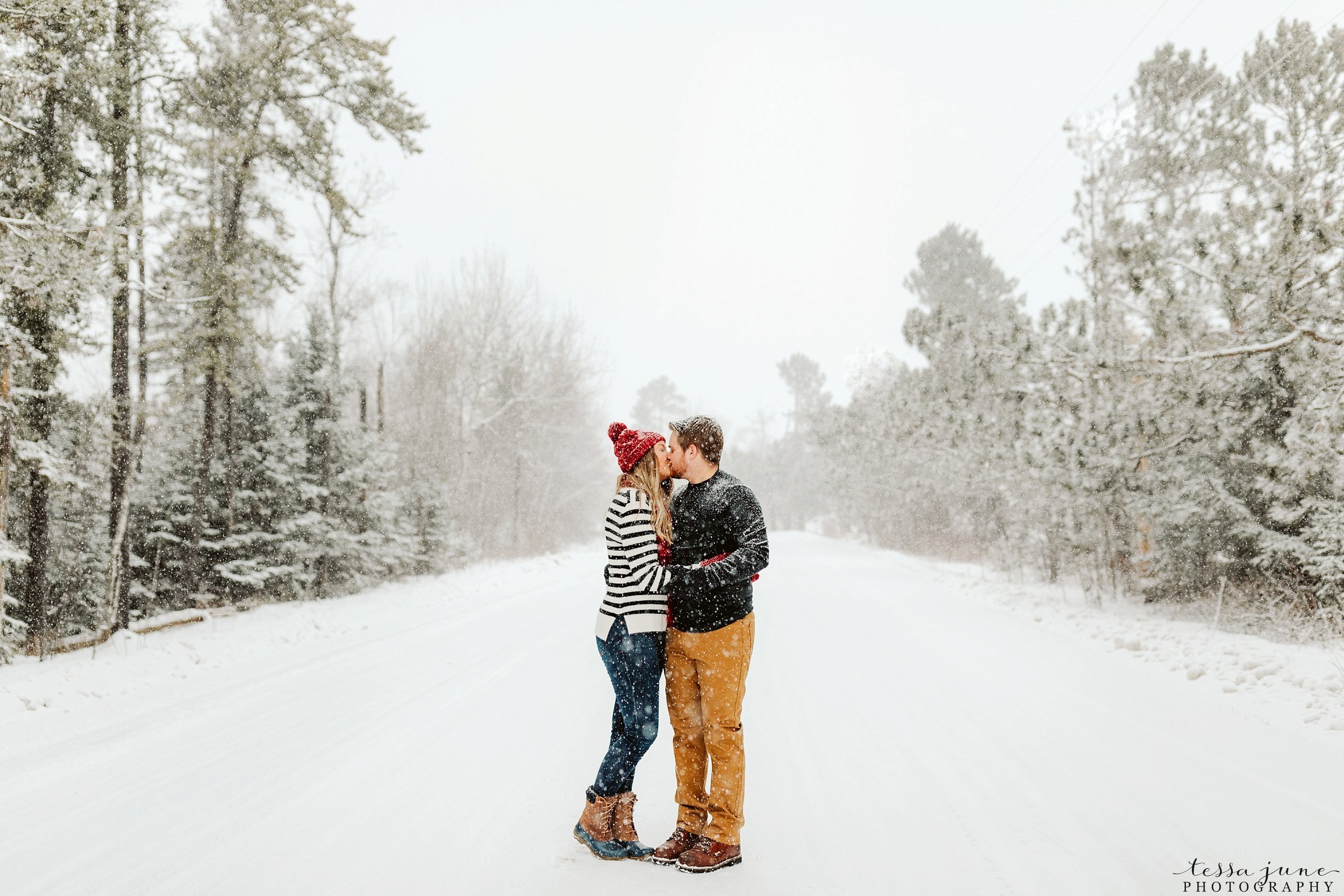 duluth-winter-engagement-forest-photos-during-snow-storm-43.jpg