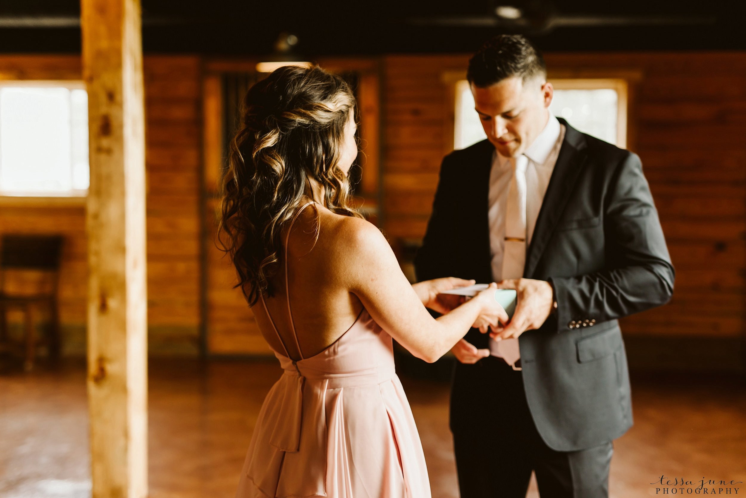 carlos-creek-winery-wedding-summer-pristine-floral-blush-pink-navy-alexandria-minnesota-21.jpg