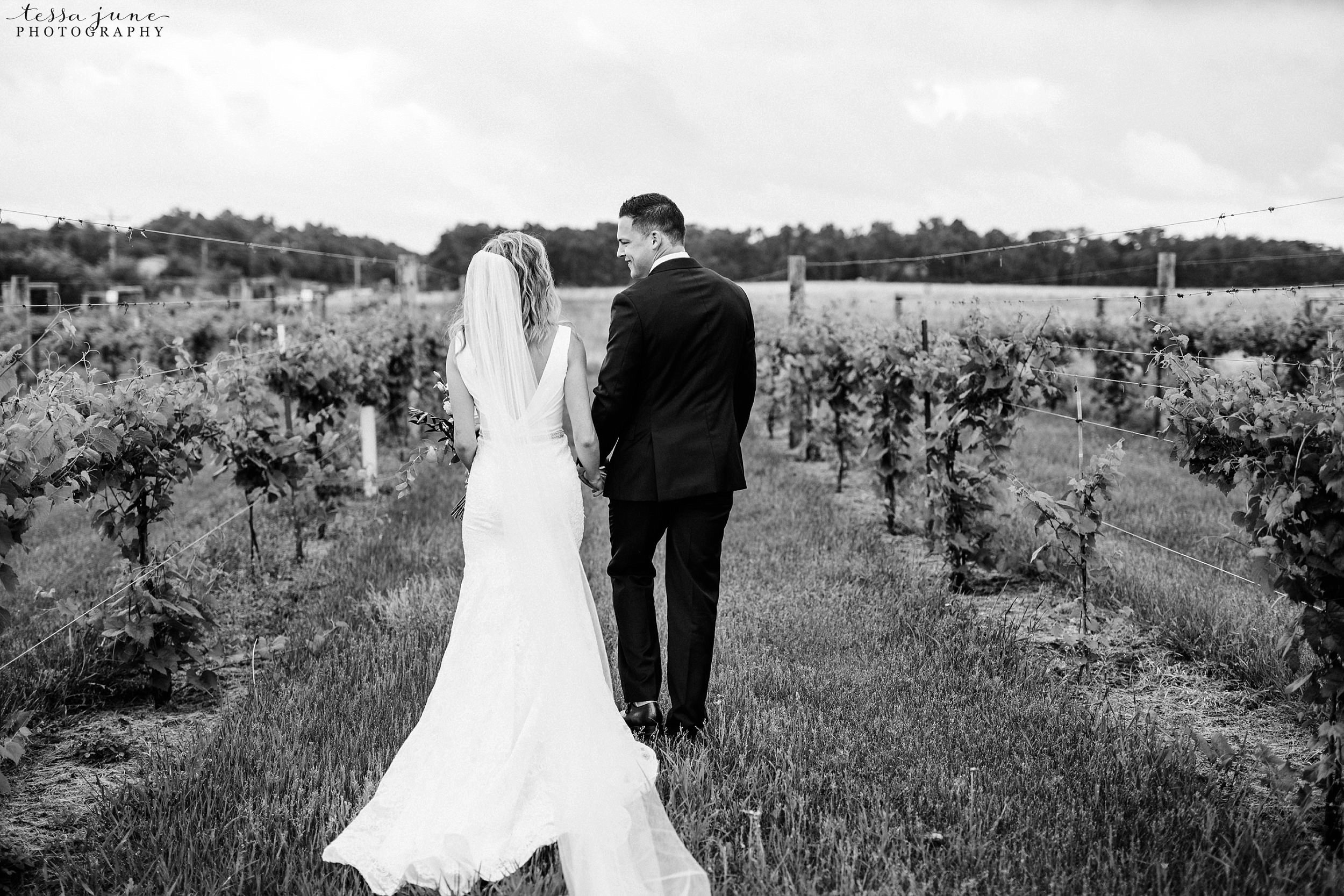 carlos-creek-winery-wedding-summer-pristine-floral-blush-pink-navy-alexandria-minnesota-57.jpg