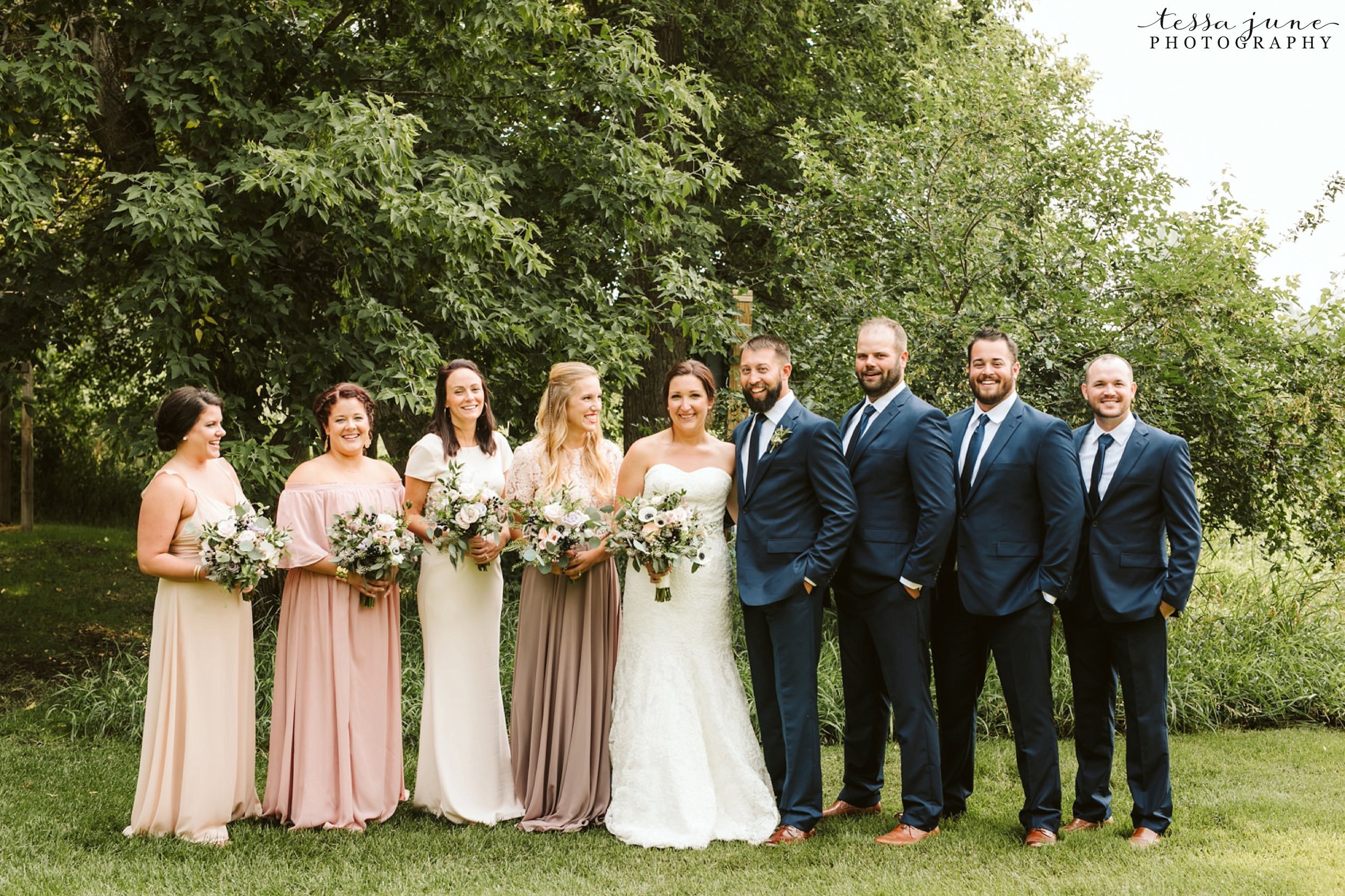 gathered-oaks-barn-wedding-alexandria-minnesota-1.jpg