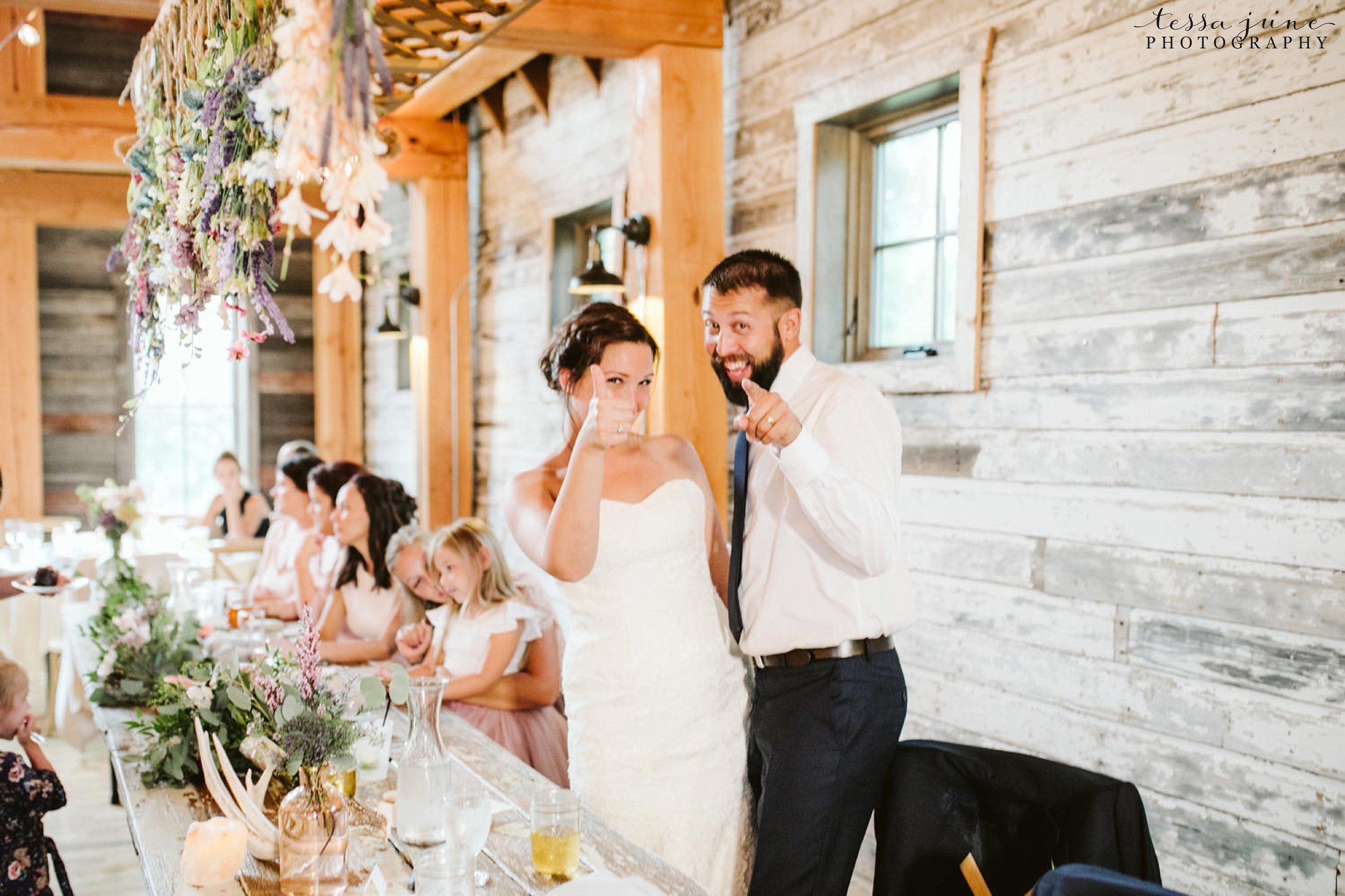 gathered-oaks-barn-wedding-alexandria-minnesota-184.jpg