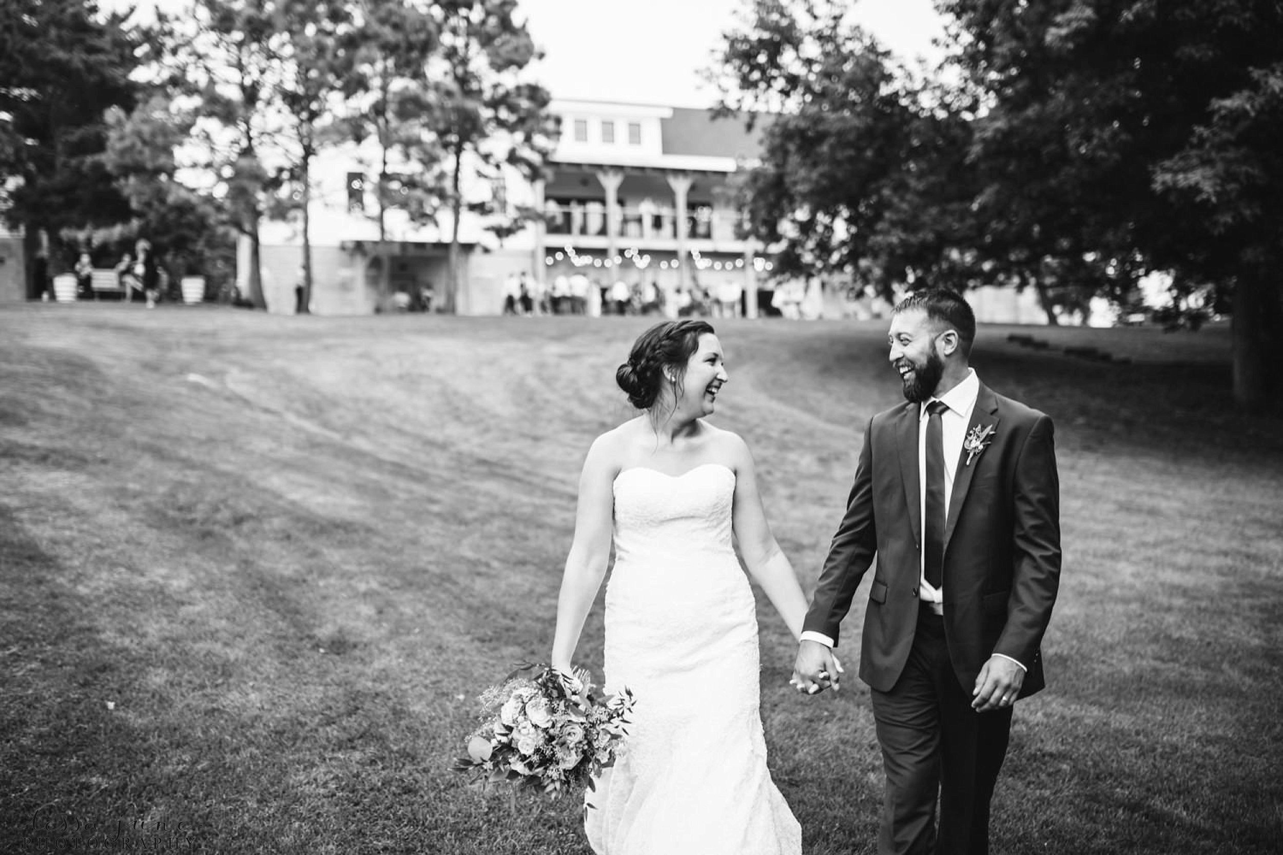 gathered-oaks-barn-wedding-alexandria-minnesota-55.jpg