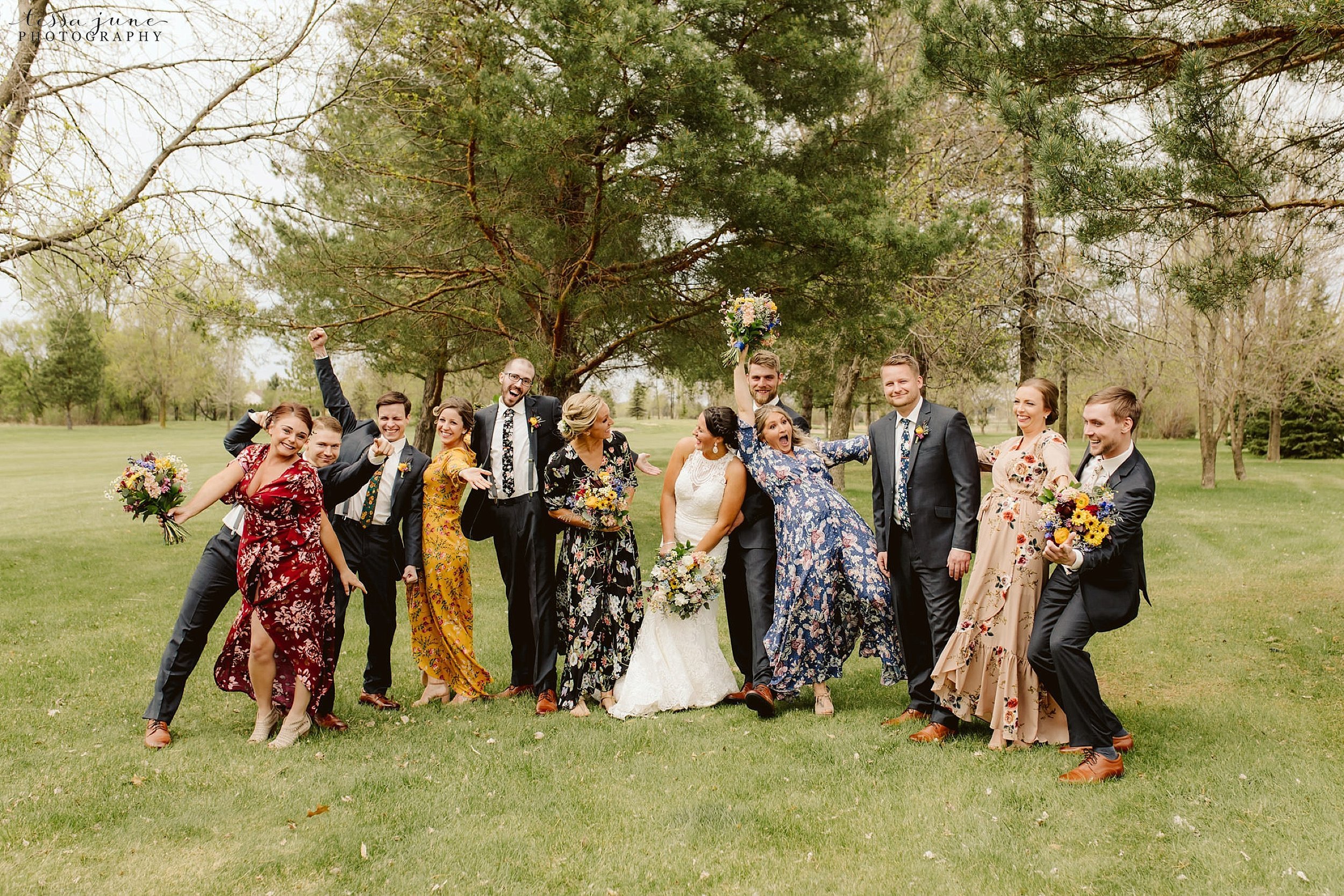 The-grands-at-mulligans-wedding-sartell-minnesota-spring-floral-spring-garden-wedding-71.jpg