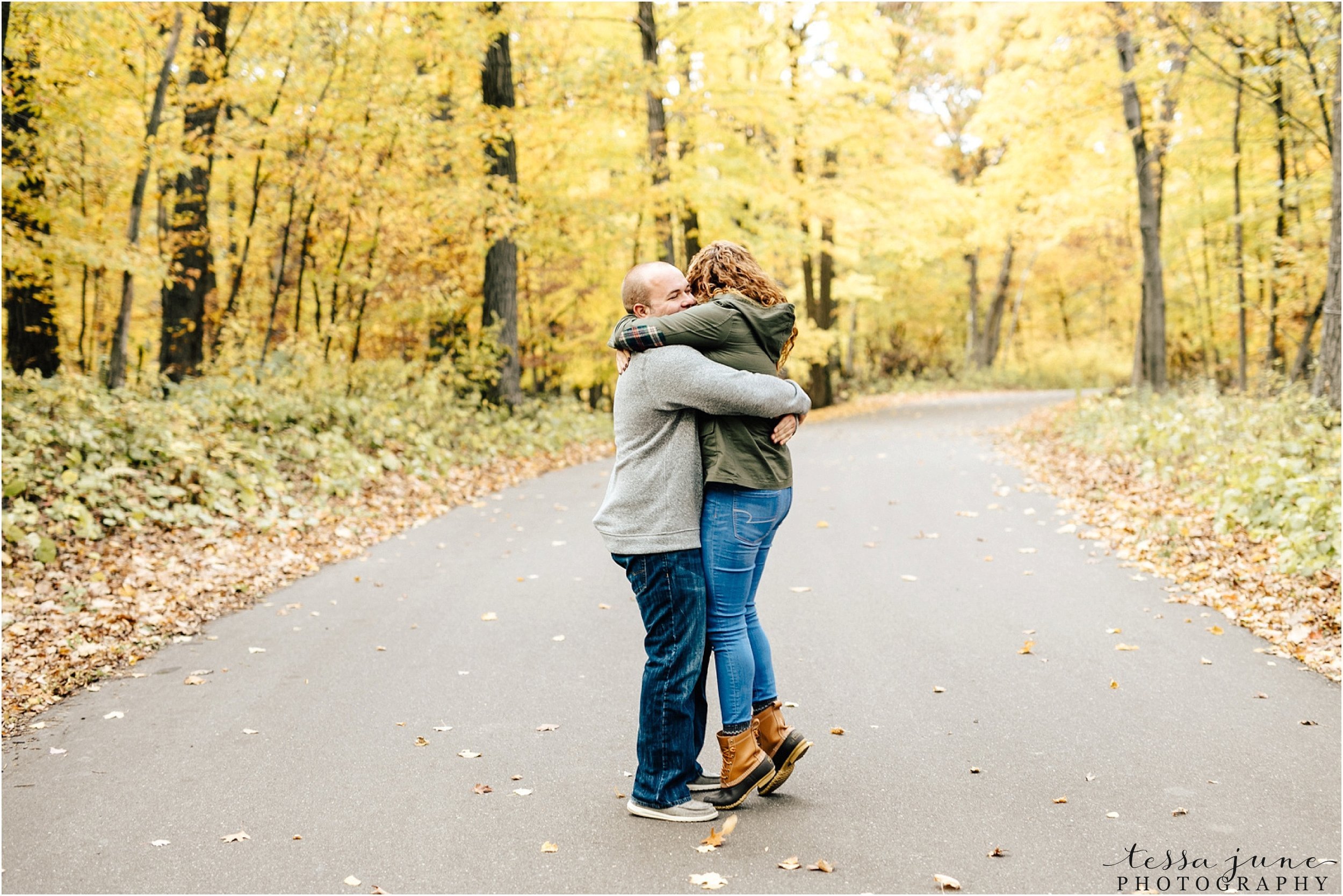 st-cloud-wedding-photographer-lake-maria-engagement-in-the-fall-5.jpg