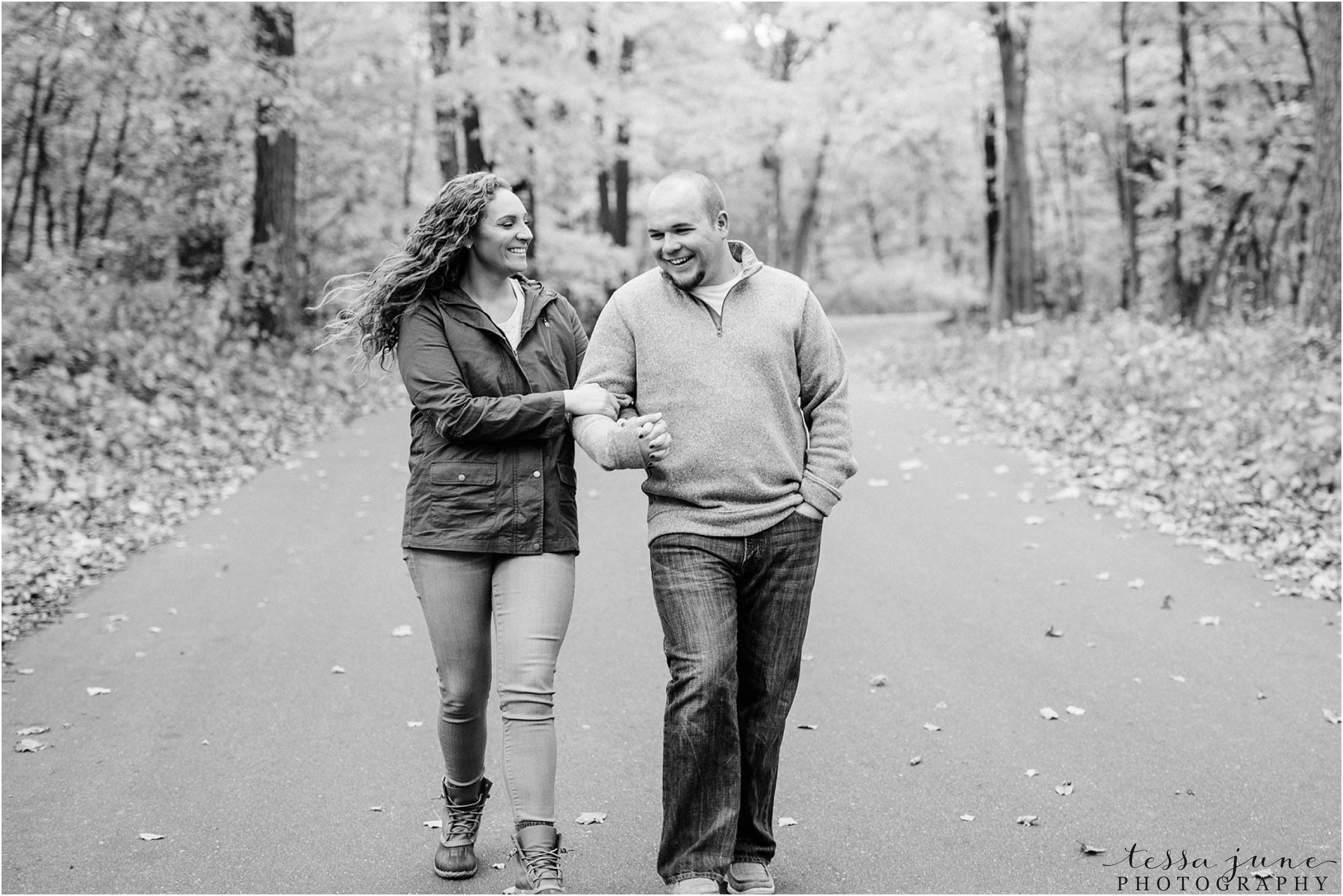 st-cloud-wedding-photographer-lake-maria-engagement-in-the-fall-4.jpg