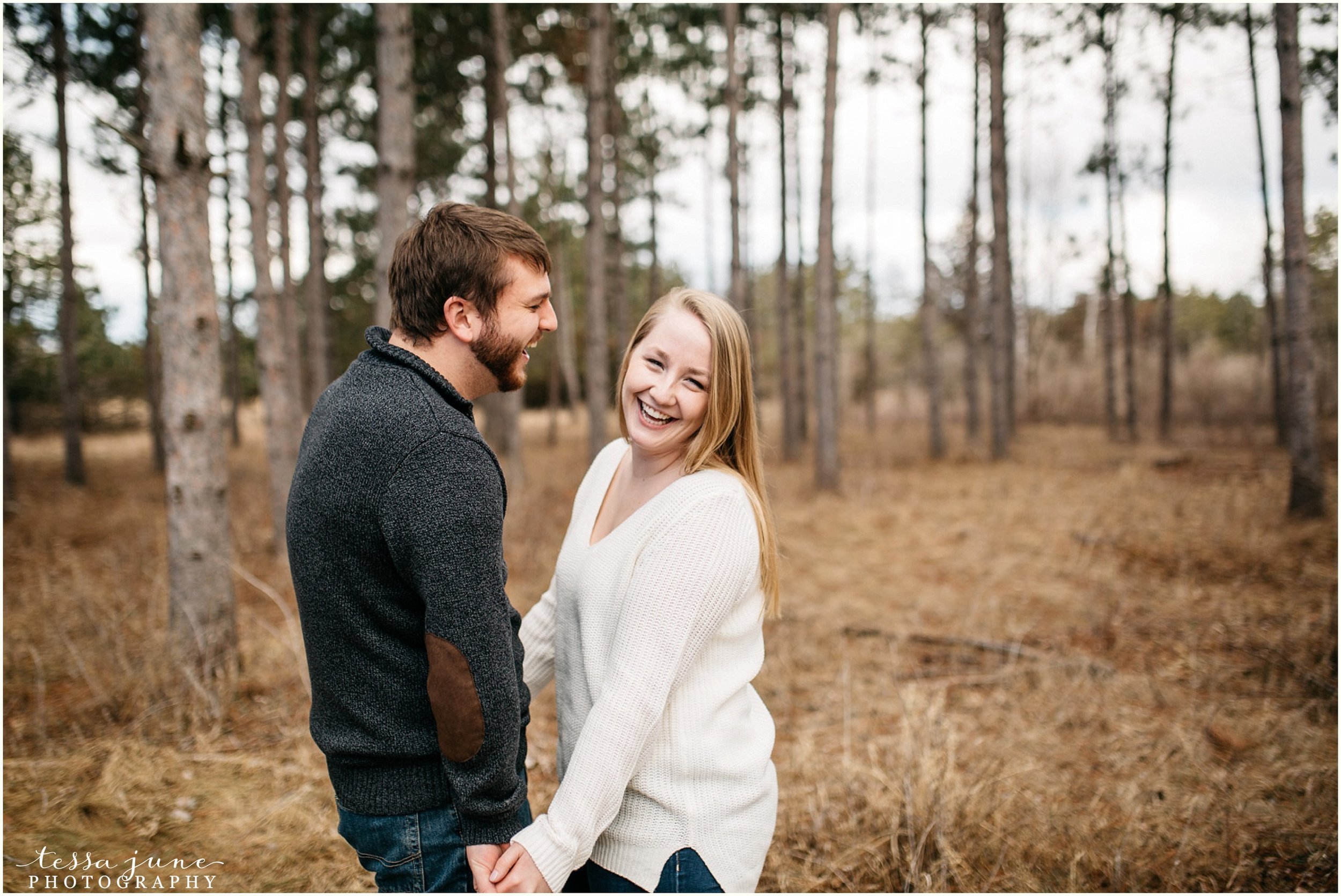 february-woods-engagement-session-st-cloud-montissippi-park-6.jpg