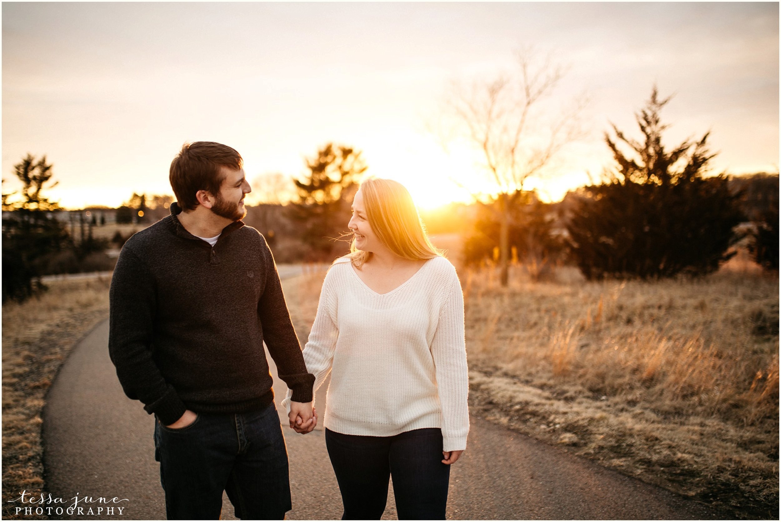 february-woods-engagement-session-st-cloud-montissippi-park-45.jpg