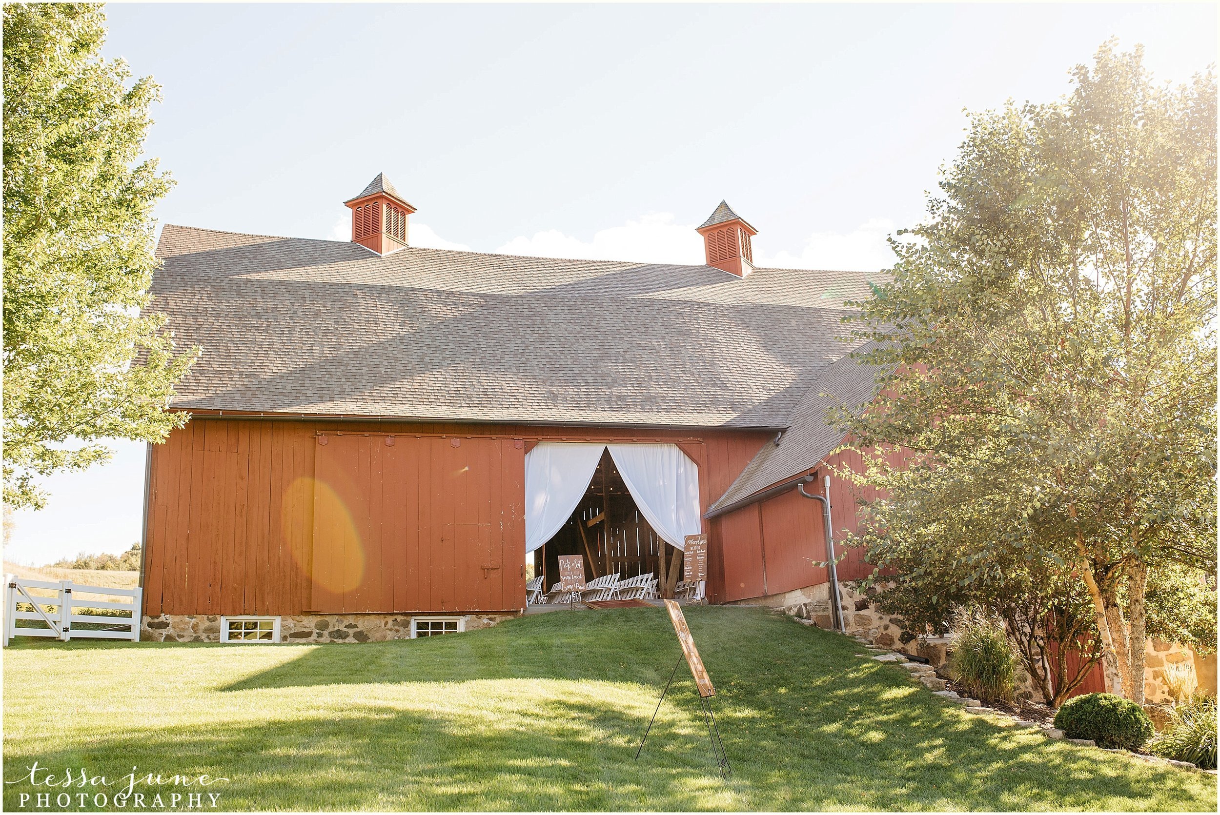 birch-hill-barn-glenwood-city-wisconsin-st-cloud-wedding-photographer-4343.jpg