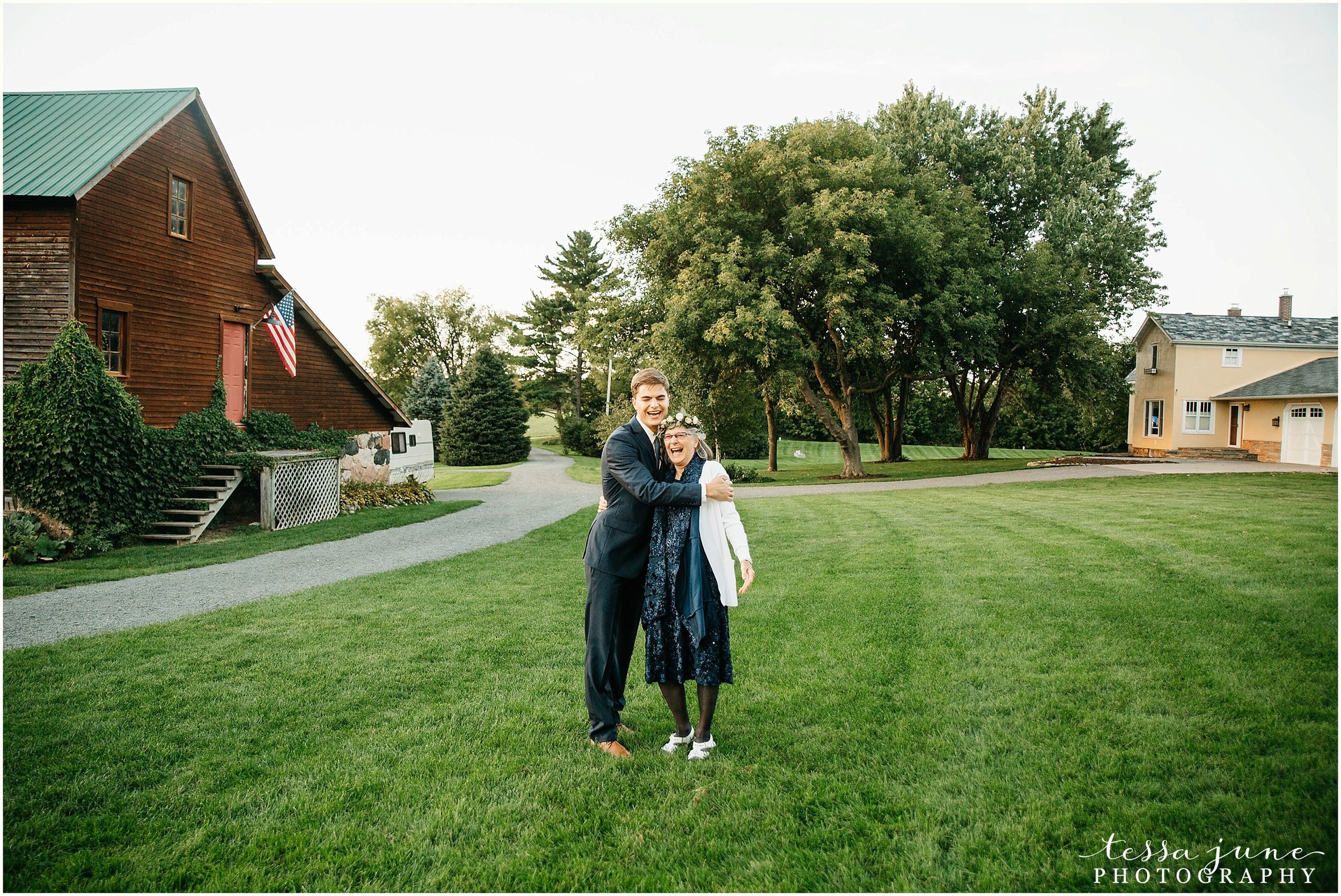 birch-hill-barn-glenwood-city-wisconsin-st-cloud-wedding-photographer-5112.jpg