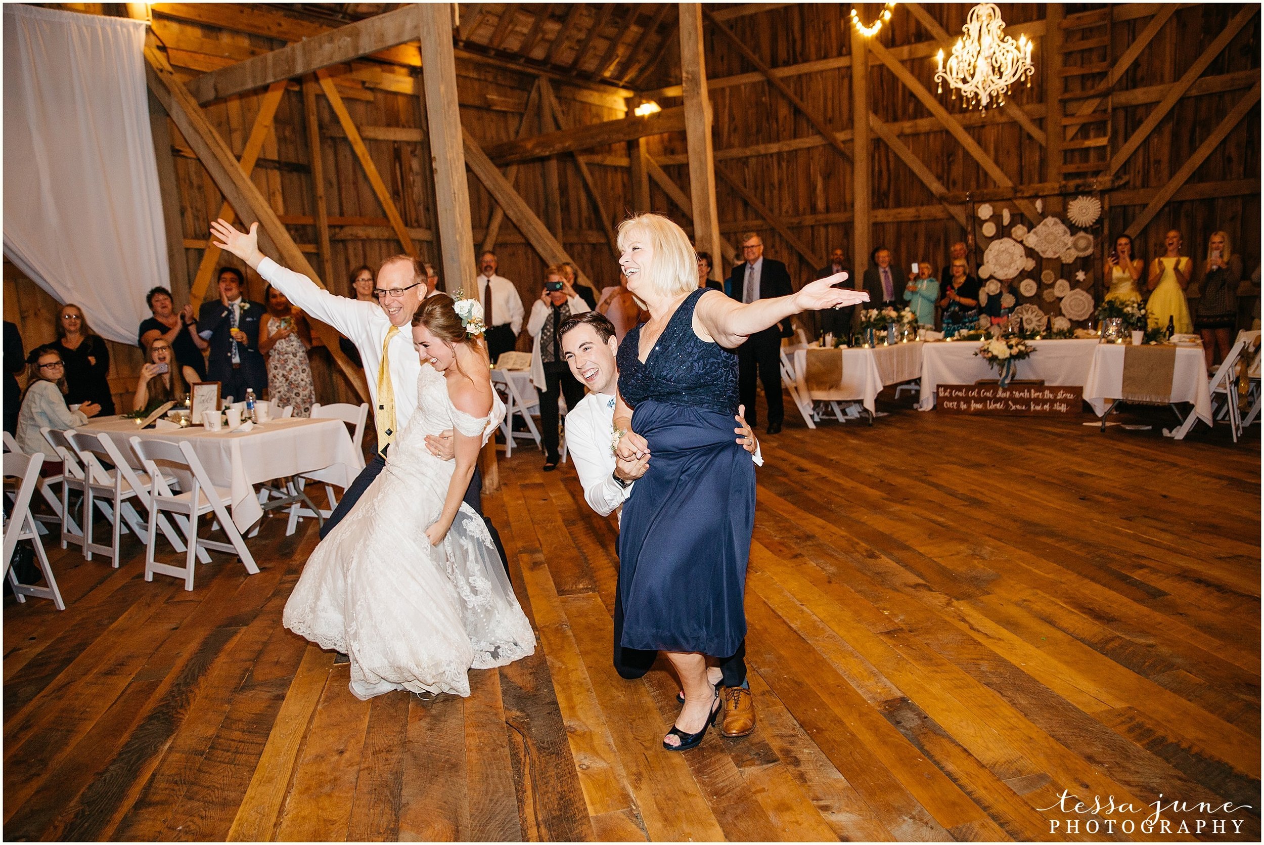 birch-hill-barn-glenwood-city-wisconsin-st-cloud-wedding-photographer-5504.jpg