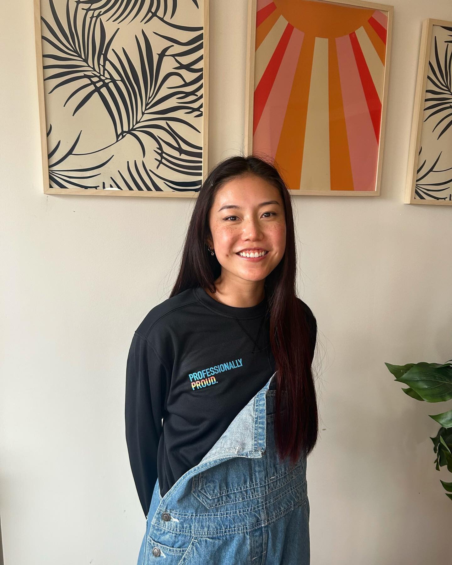 Med Student Highlight: Amy Xiao is a fourth year medical student at the University at Pittsburgh School of Medicine applying into Dermatology, and we are thrilled to have her as part of our Professionally Proud family🏳️&zwj;🌈 Amy wears Professional