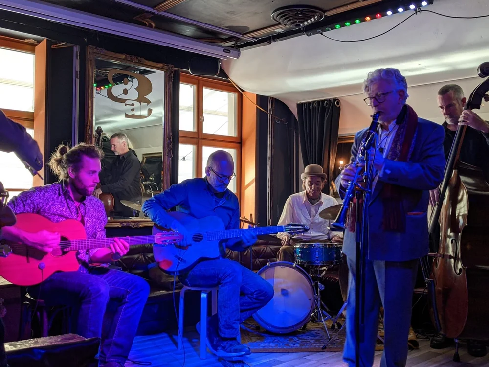 In Swing at 8 Bar, Basel