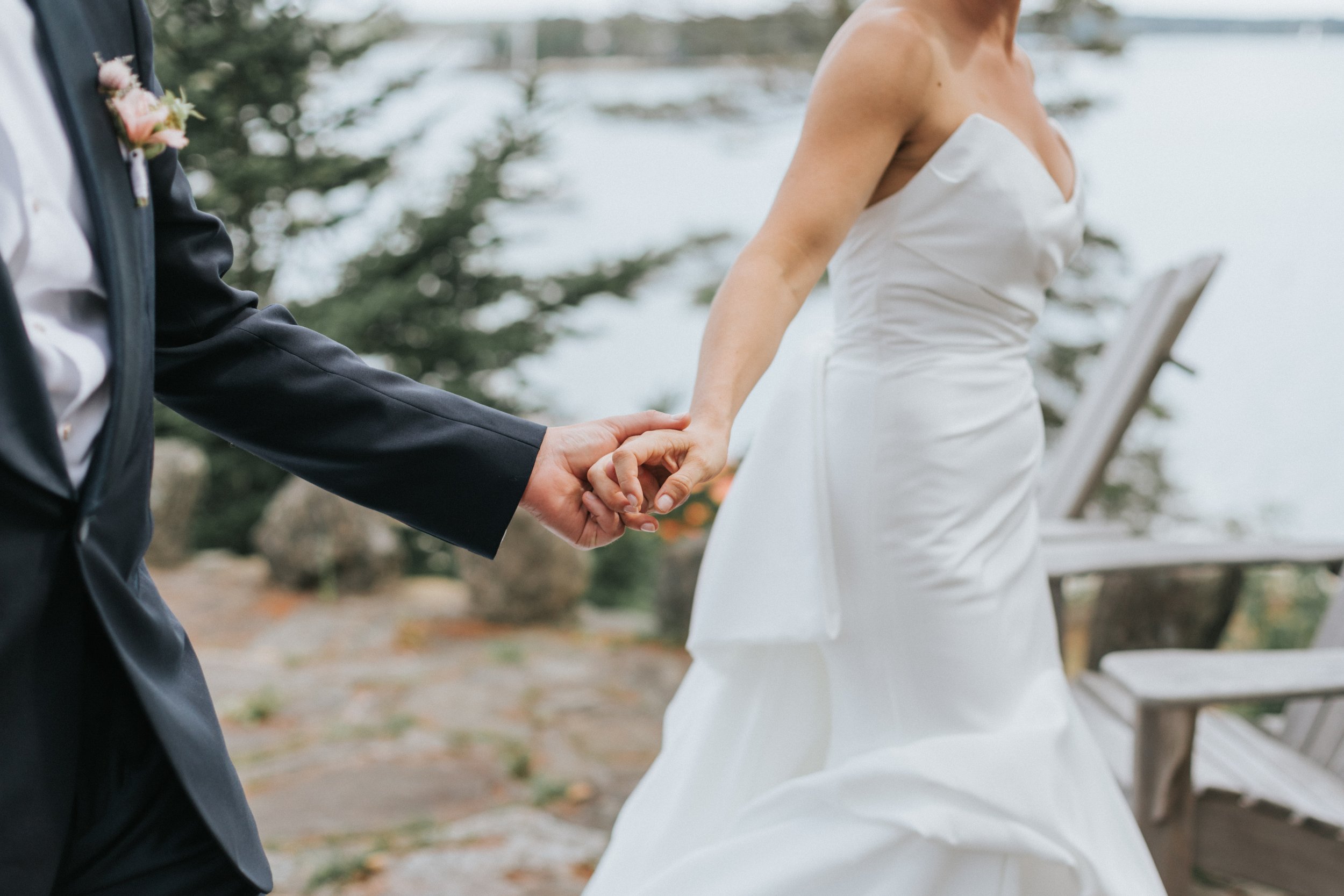 garrison-anne-wedding-evetnts-midcoast-maine-Emily_Stephen_Linekin_Wedding_First_Look_Portraits-053.jpg