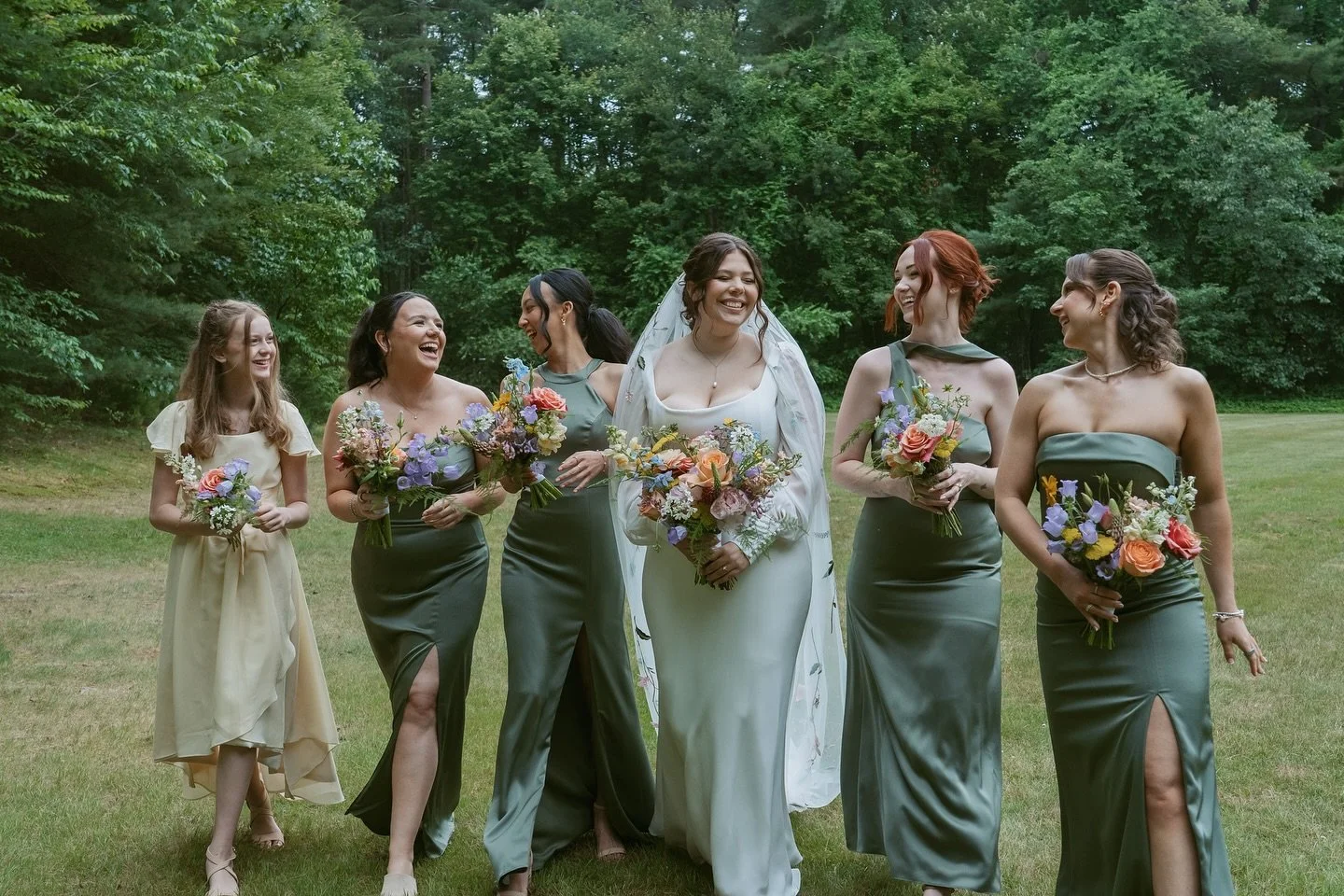 Girls girls girls 
.
.
.
.
.
Bridal party, bridal bouquet, floral design
.
.
.
.
.
#bridesmaids #bridalbouquet #bridalparty #floraldesign #weddingflorals #weddingflorist #newleafflorals