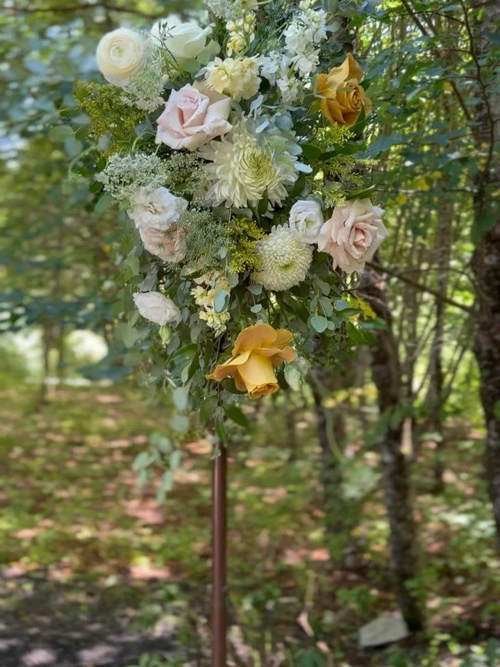 π
.
.
.
.
.
Wedding florals, wedding florist, floral design
.
.
.
.
.
#ido #floraldesign #archinstall #weddingflorals #newleafflorals #ctflorist