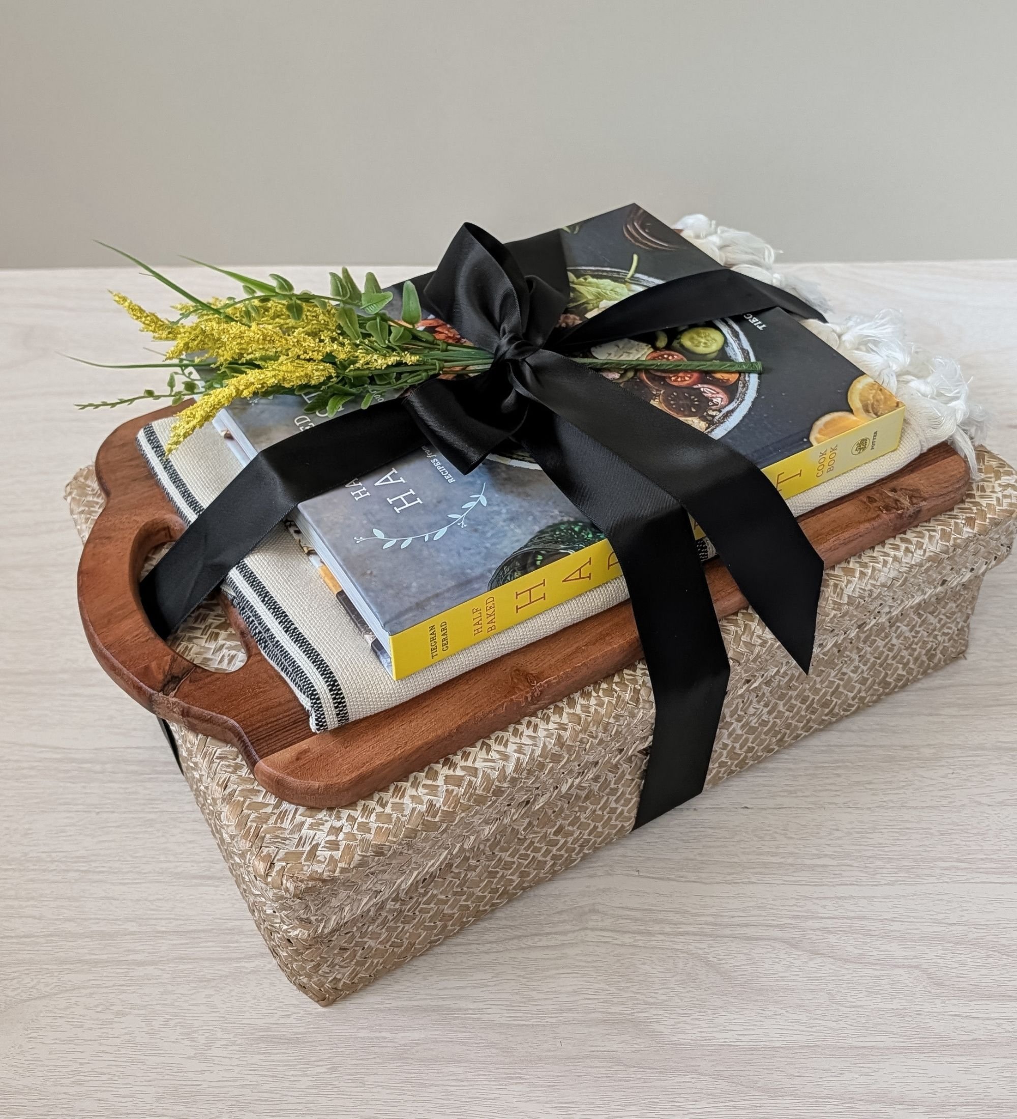 luxe-housewarming-gift-basket-packaging.jpg