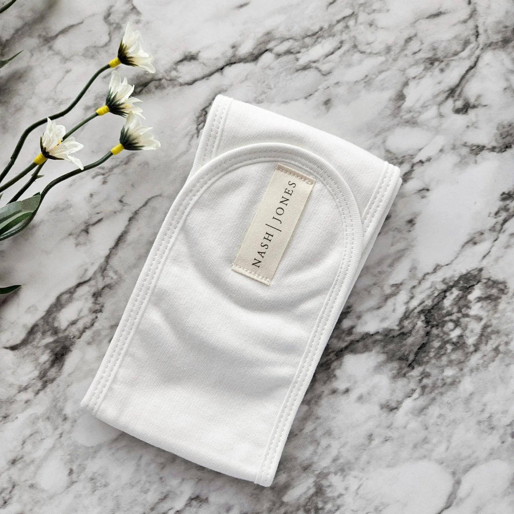 Luxury bamboo headband ideal for skincare routines, spa days, lounging, and everyday rituals; eco‑friendly gift idea.