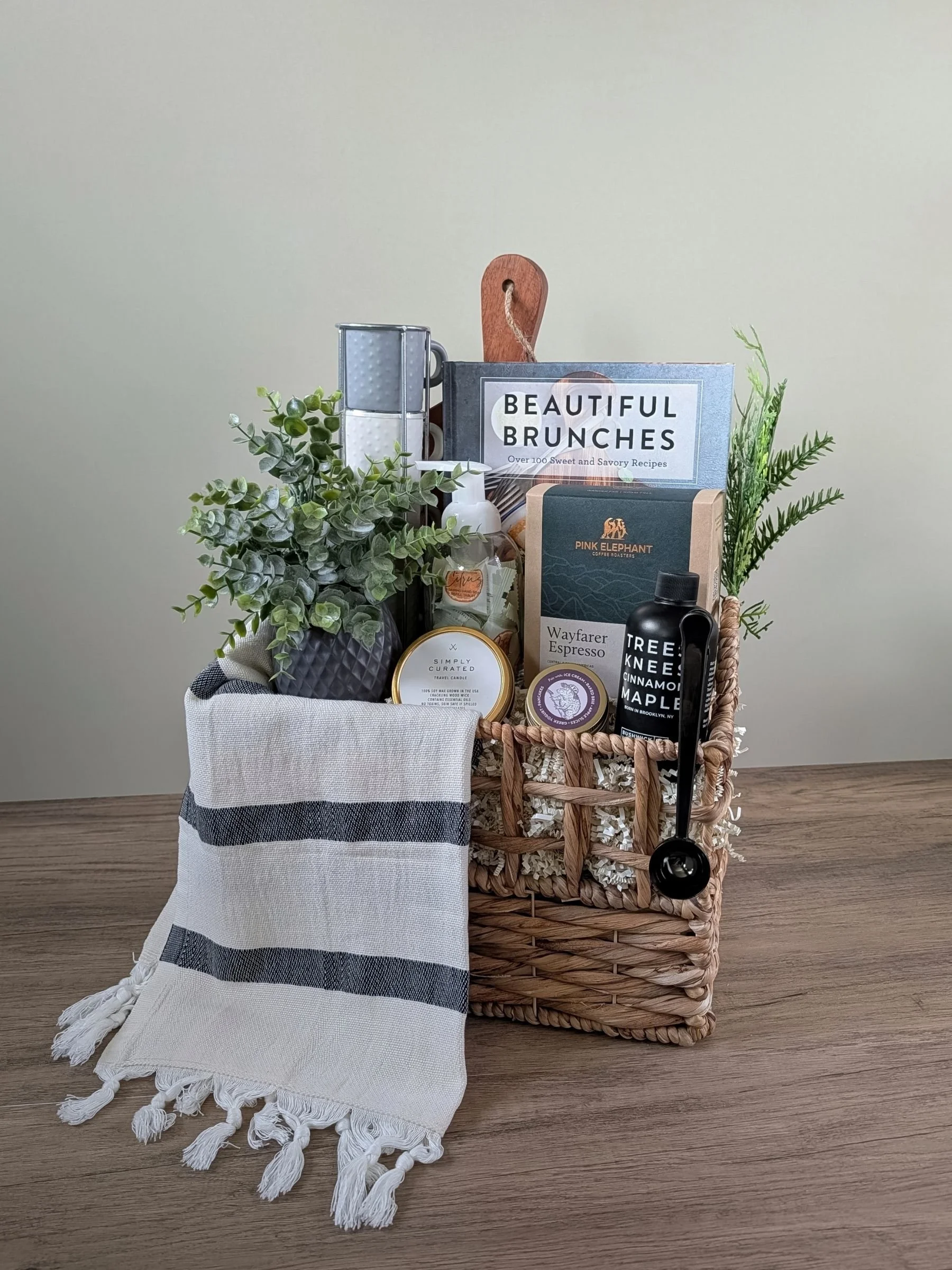 beautiful-brunches-housewarming-gift-basket.jpg