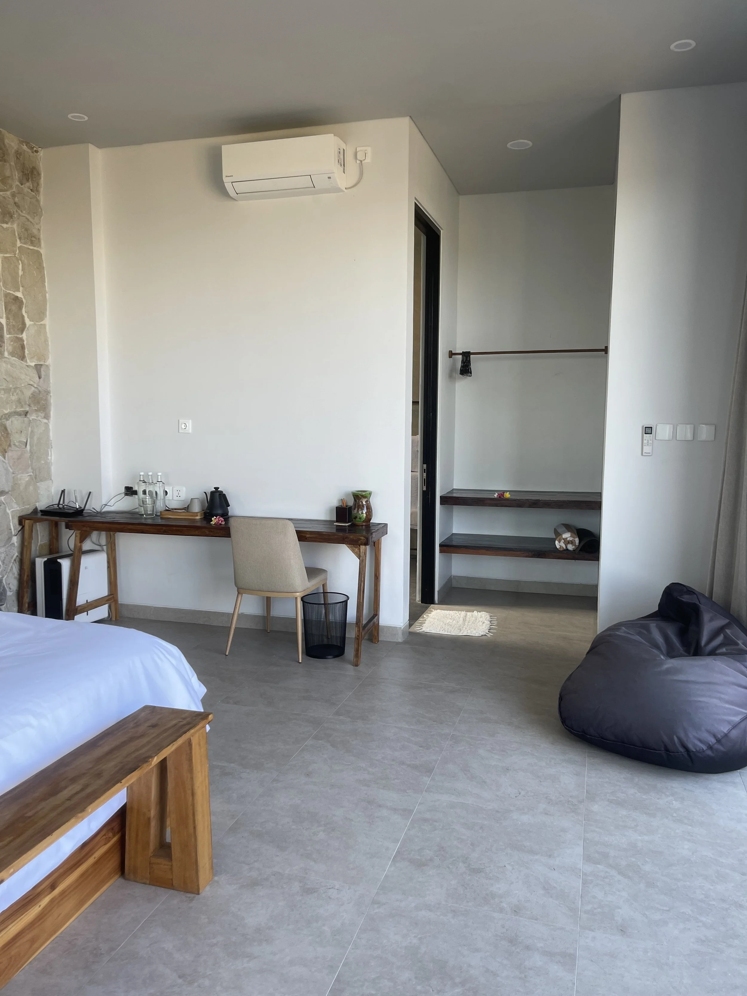 guestroom.jpg