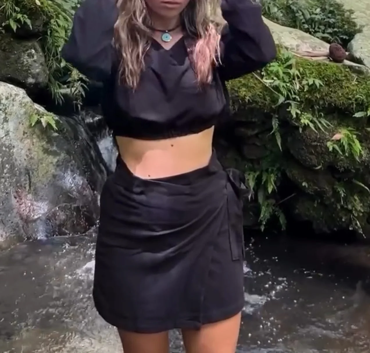 annatieskirtshortlengthblack copy.jpg