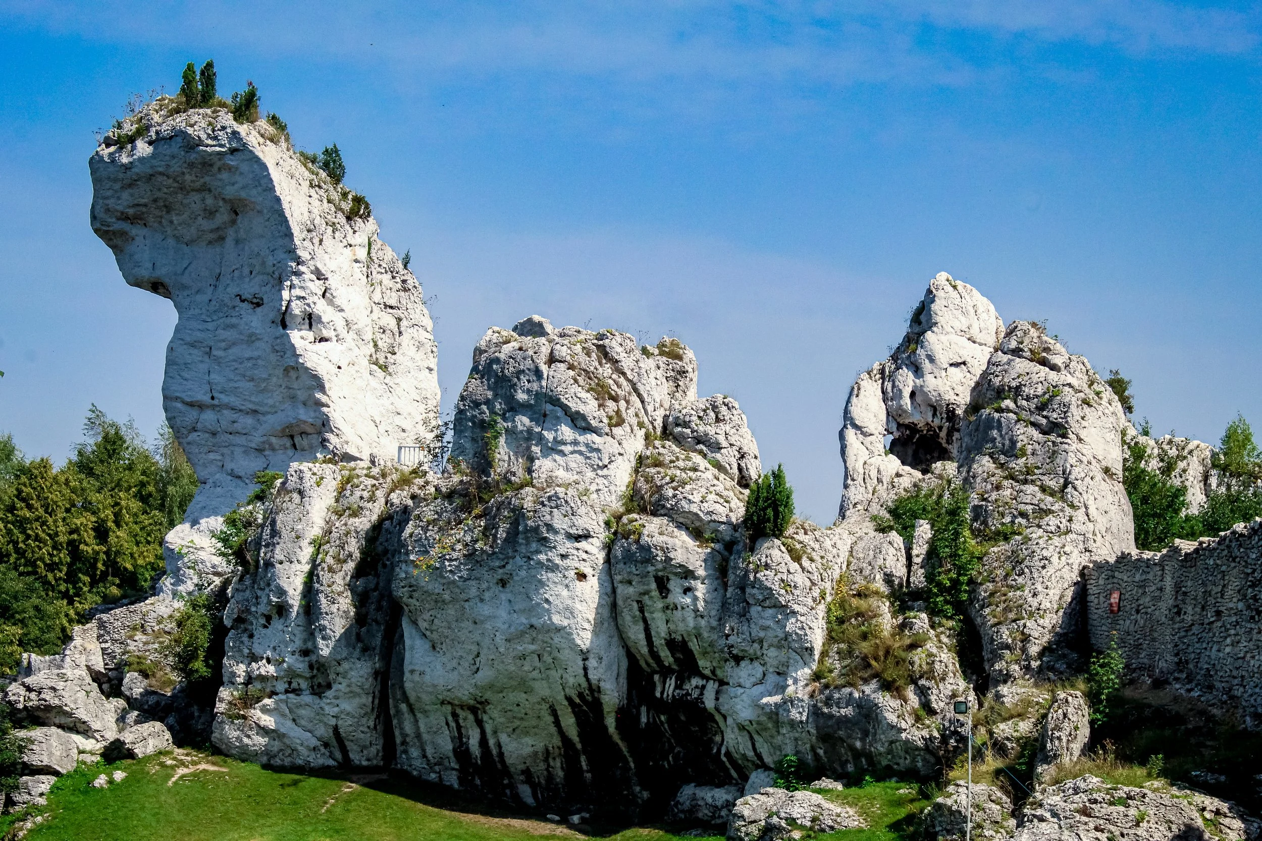 Bobolice, Ogroezieniec