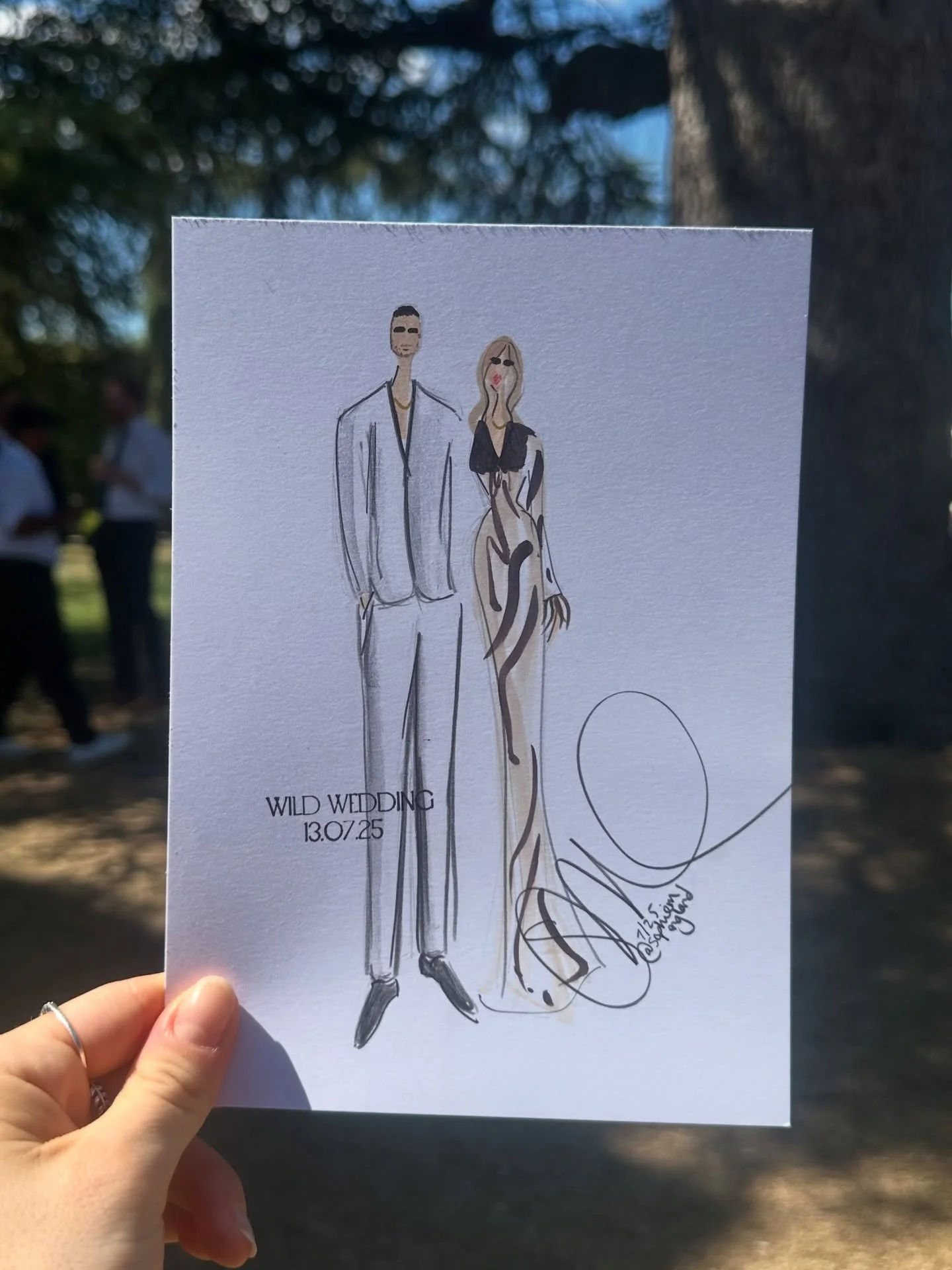 July in illustrations ✍🏼 

#eventart #eventillustration #evententertainment #weddingart #weddingillustrator #weddinginspo #weddinginspiration #fashionillustration #fashionart