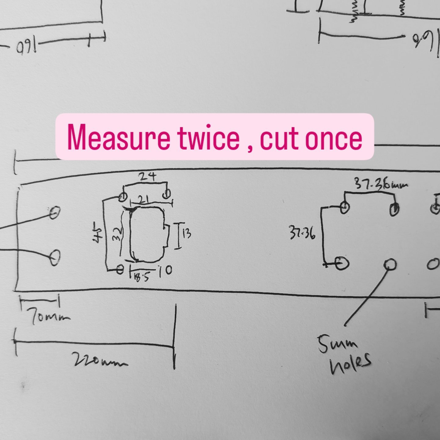 A lot of measuring and drawing has been going on. Measure twice, cut once as they say. Although when I have limited time I tend to measure 10 times over 2 weeks. 😬 I think I've got it right now. It took a lot of mulling over and asking the question 