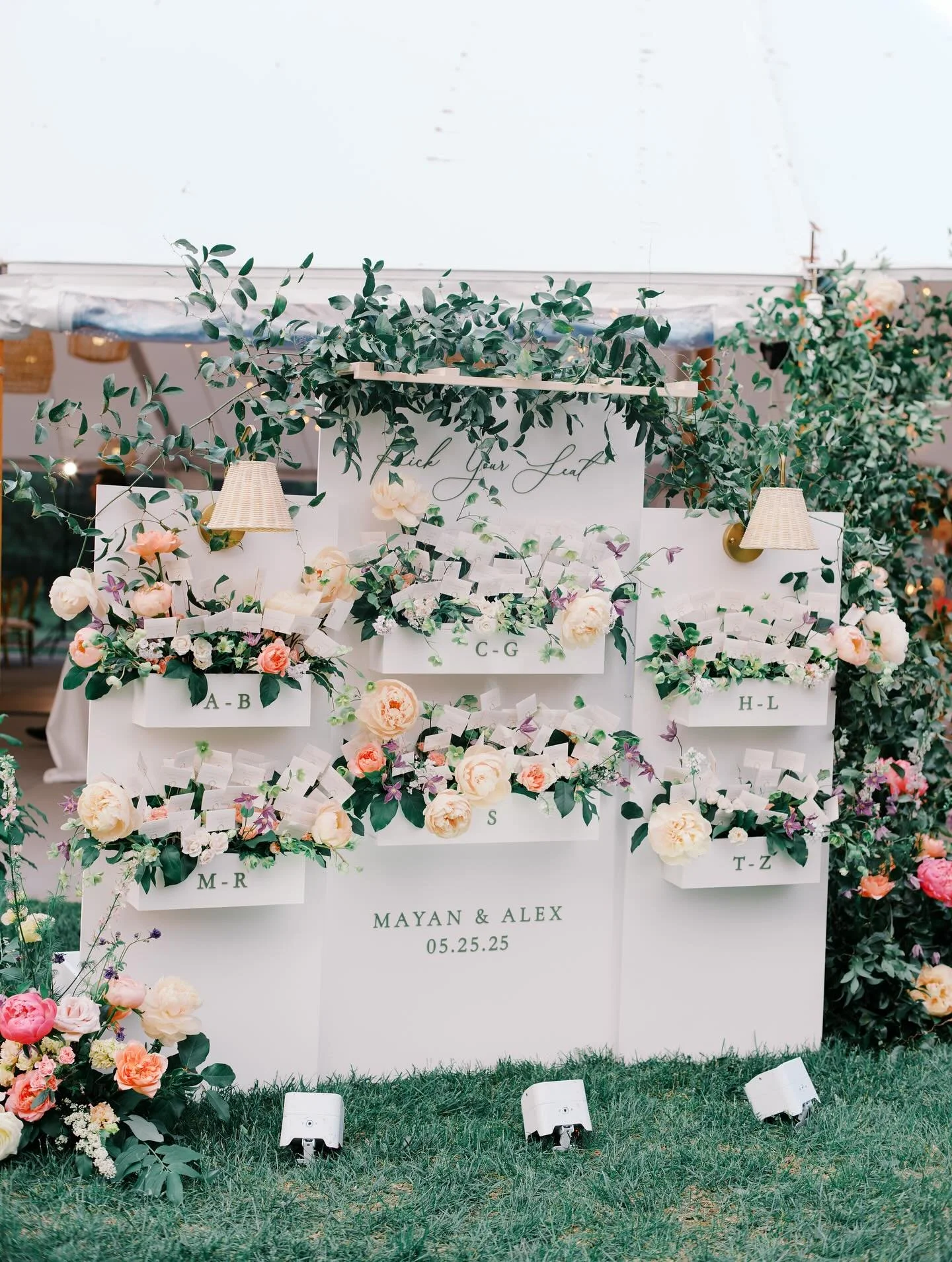 Escort display details! Soft white with hints of sage, accented with flower boxes, natural wood, rattan light fixtures and linen paper elements &mdash; the perfect backdrop for lush florals.

Planning and design: @one28events 
Photography: @stephanie