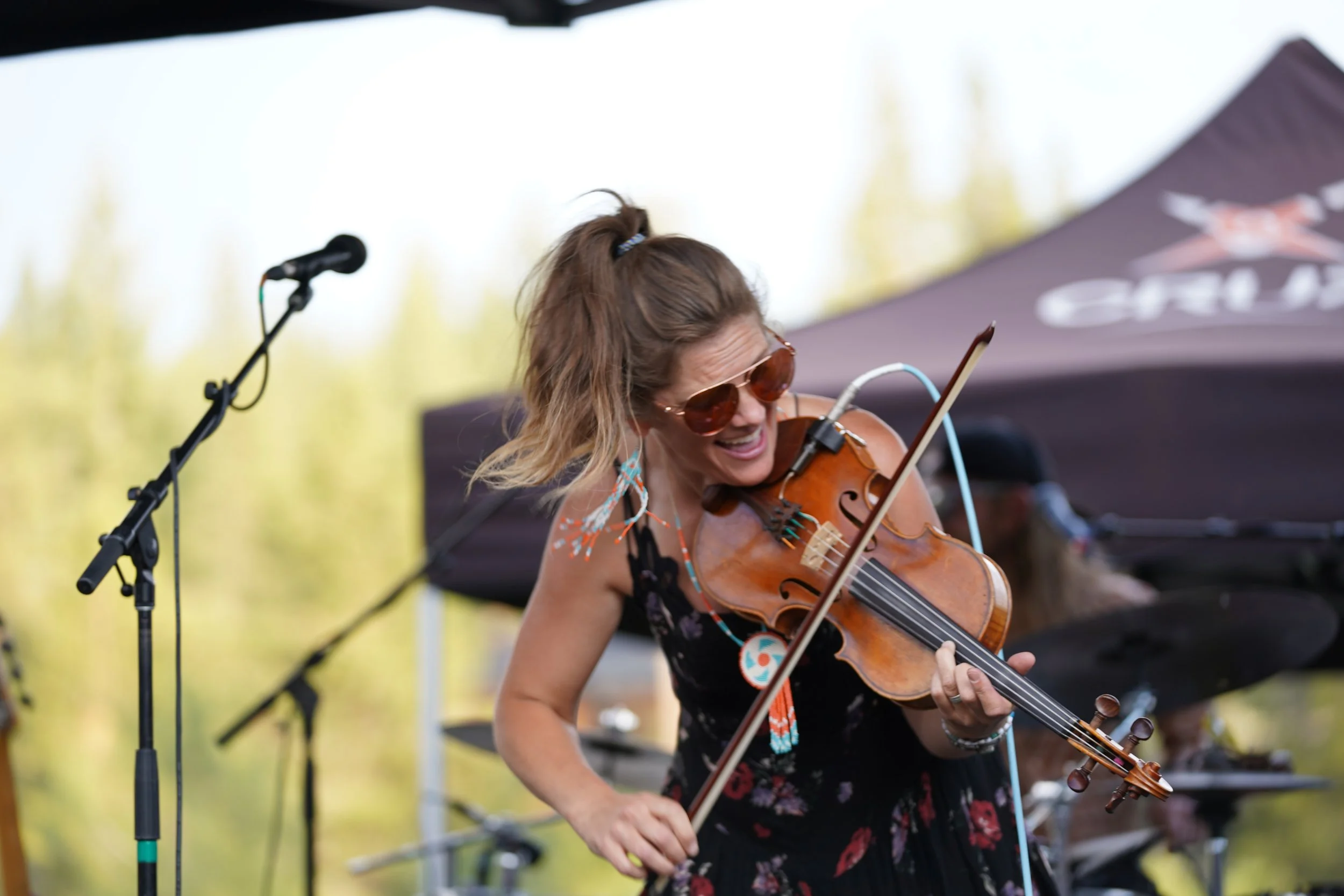 Jenni Charles Dunn | Fiddle Instructor.