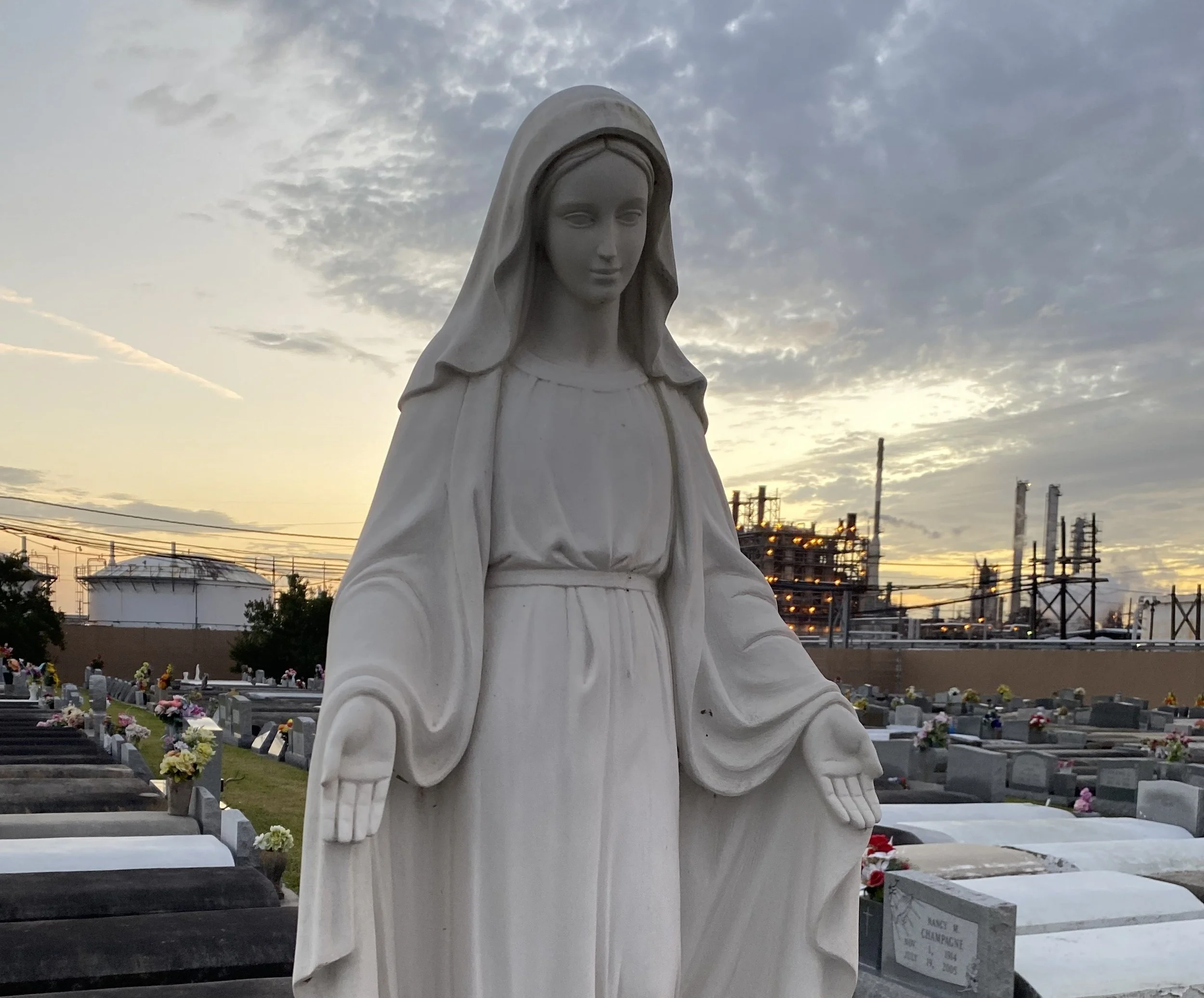 HolyRosary_Cemetery_Union_Carbide_plant_Hahnville-1878_crop.jpeg