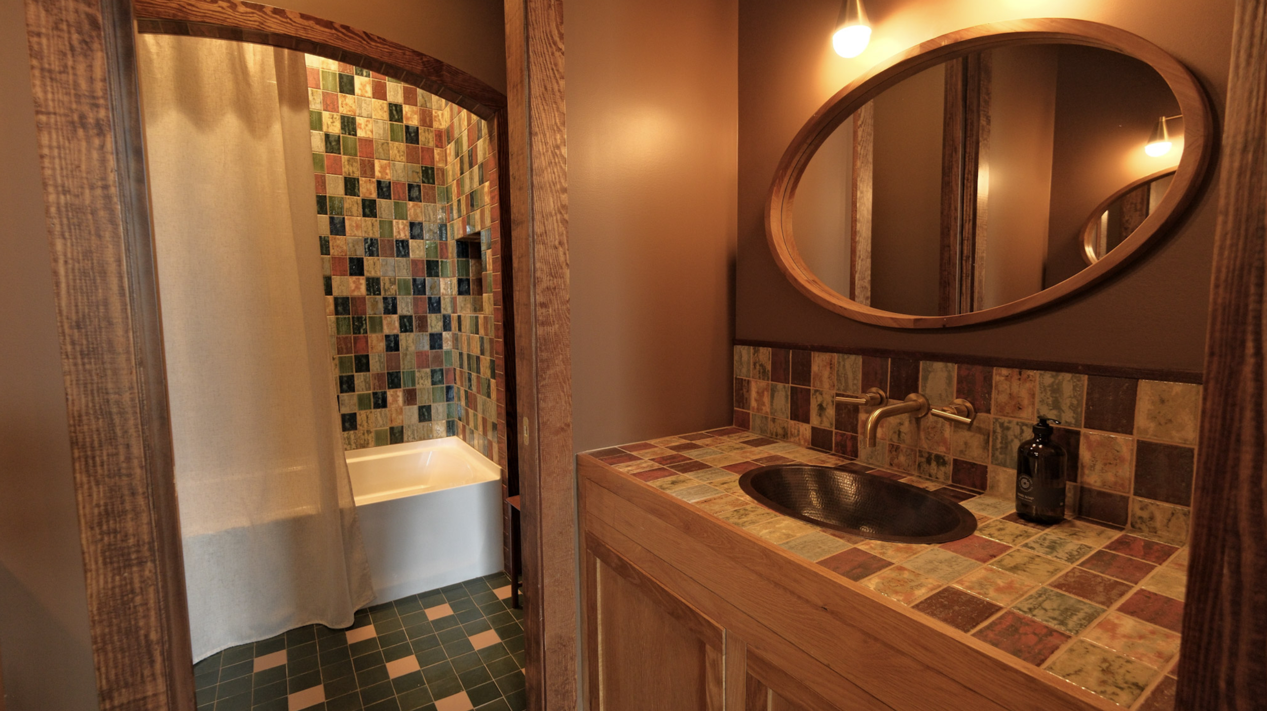 Buffalo - Polarity Bathroom 2.png