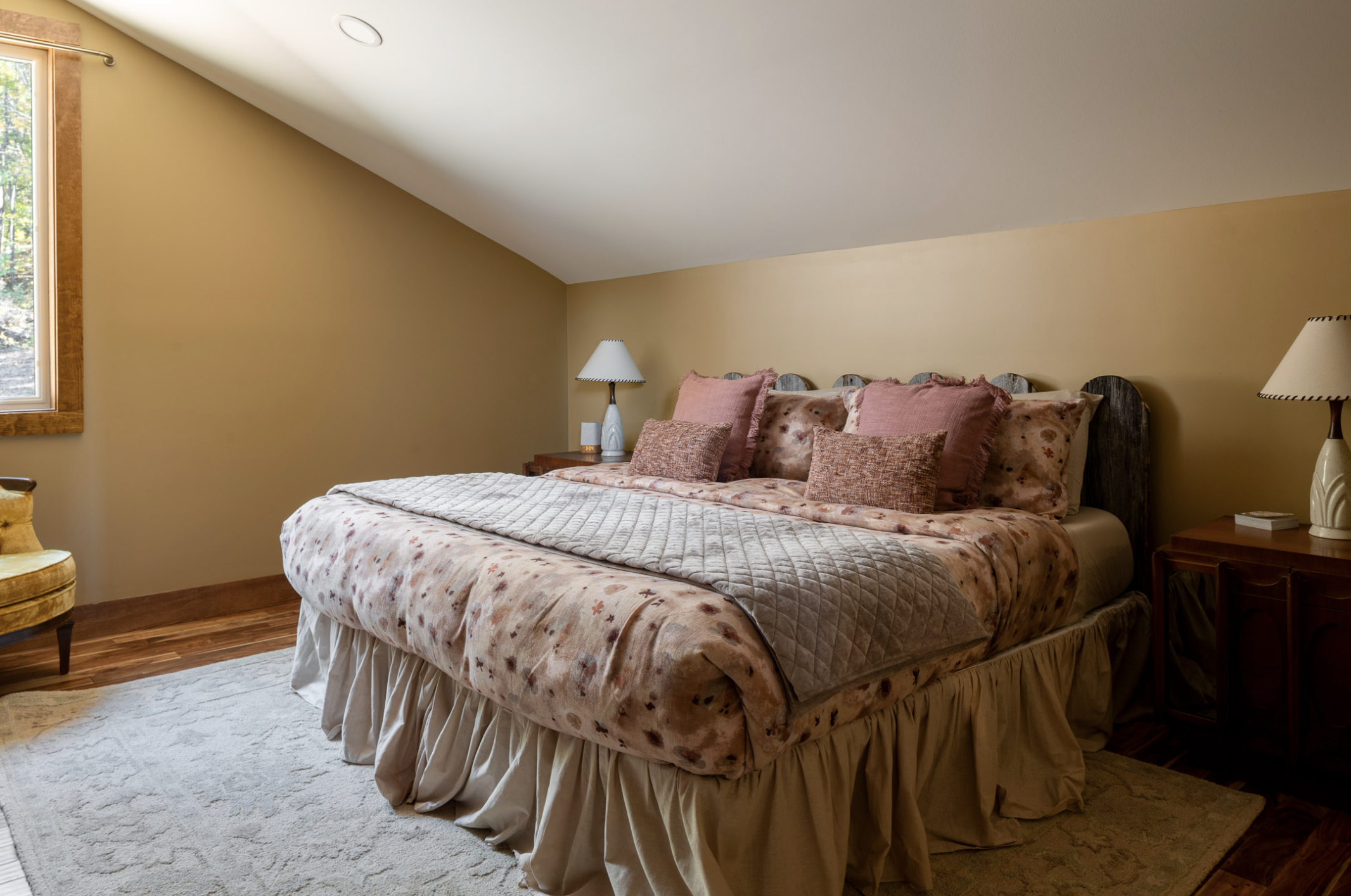 Buffalo Lodge White Lily.png