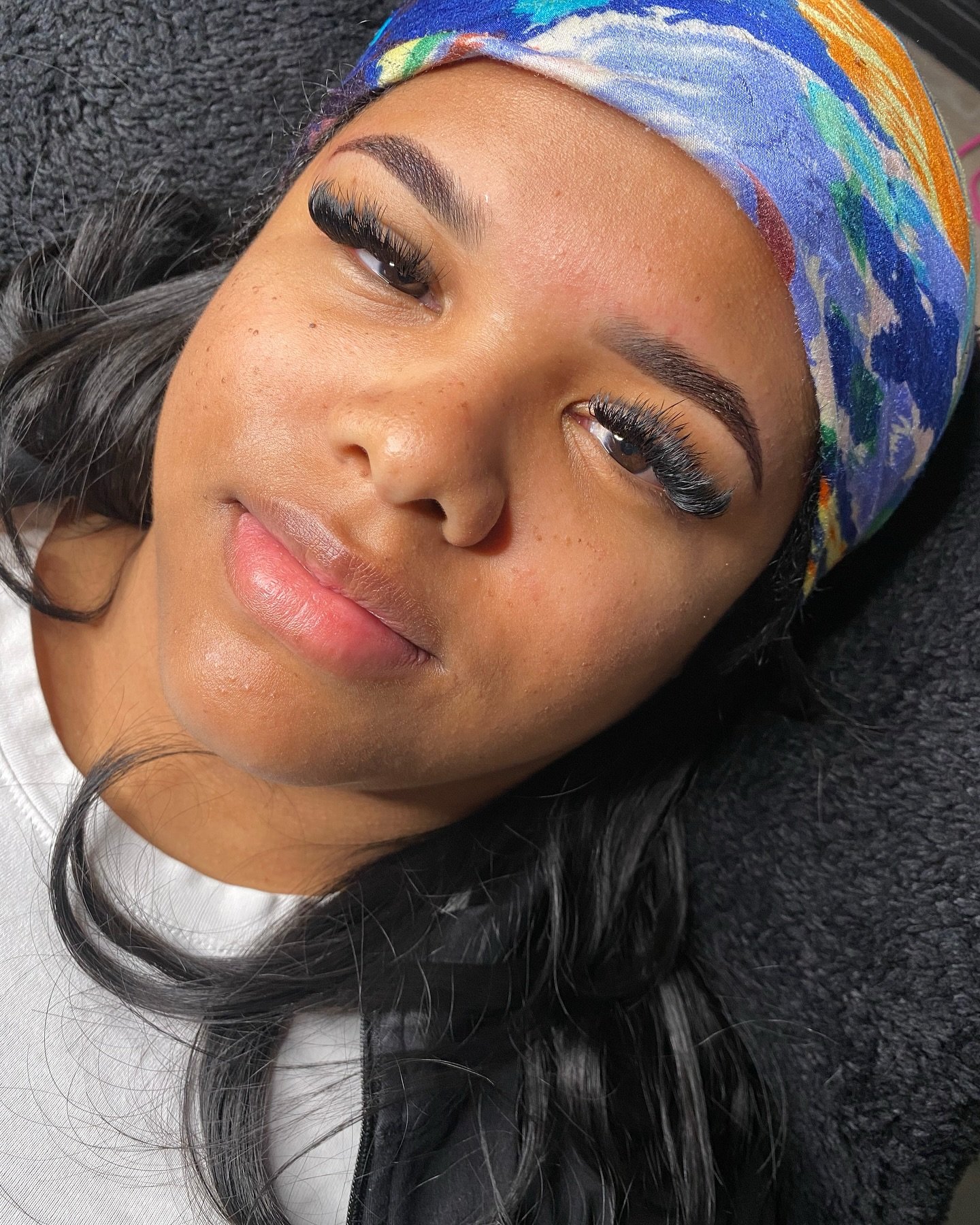 Brows, but better! 🎀

This is a full brow transformation with a lamination, wax, and stain&mdash;the perfect trio for fluffy, defined brows that still look natural. 

✨ Lamination helps redirect and smooth out the hair for that sleek, lifted look. 
