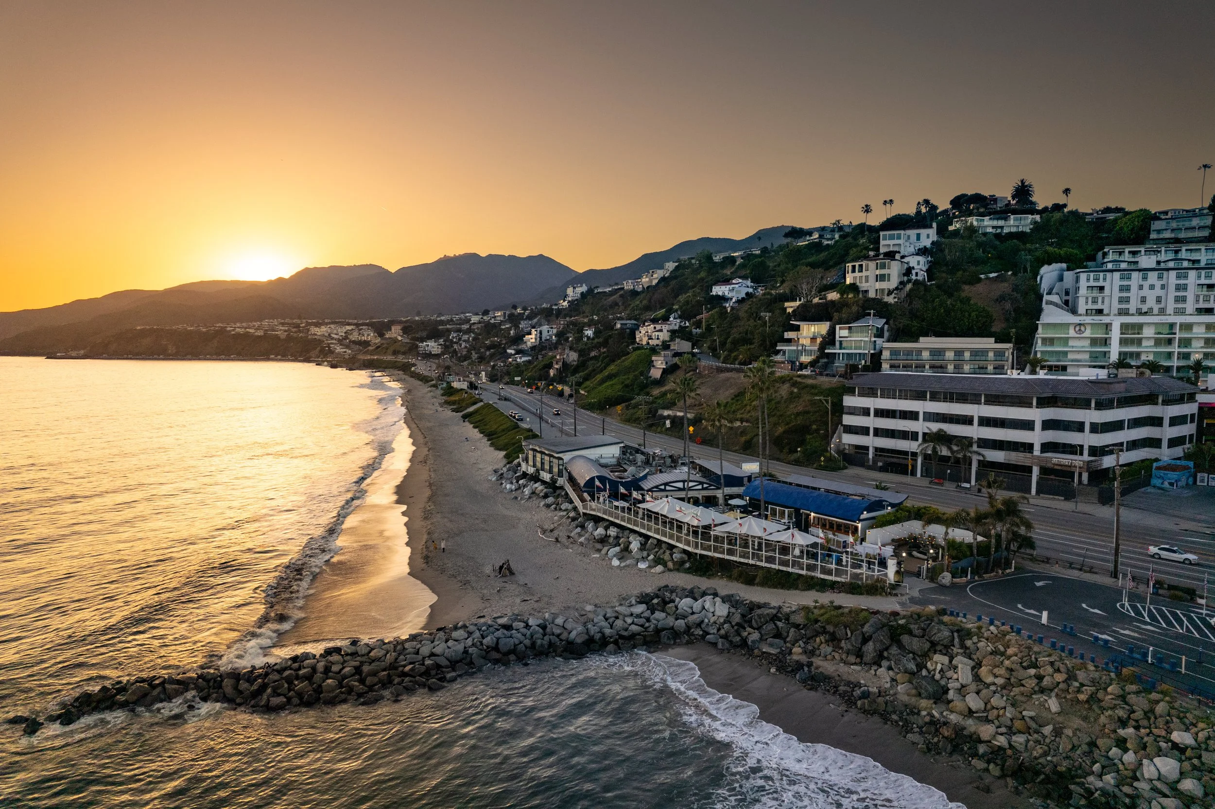 Gladstones_sunset.jpg