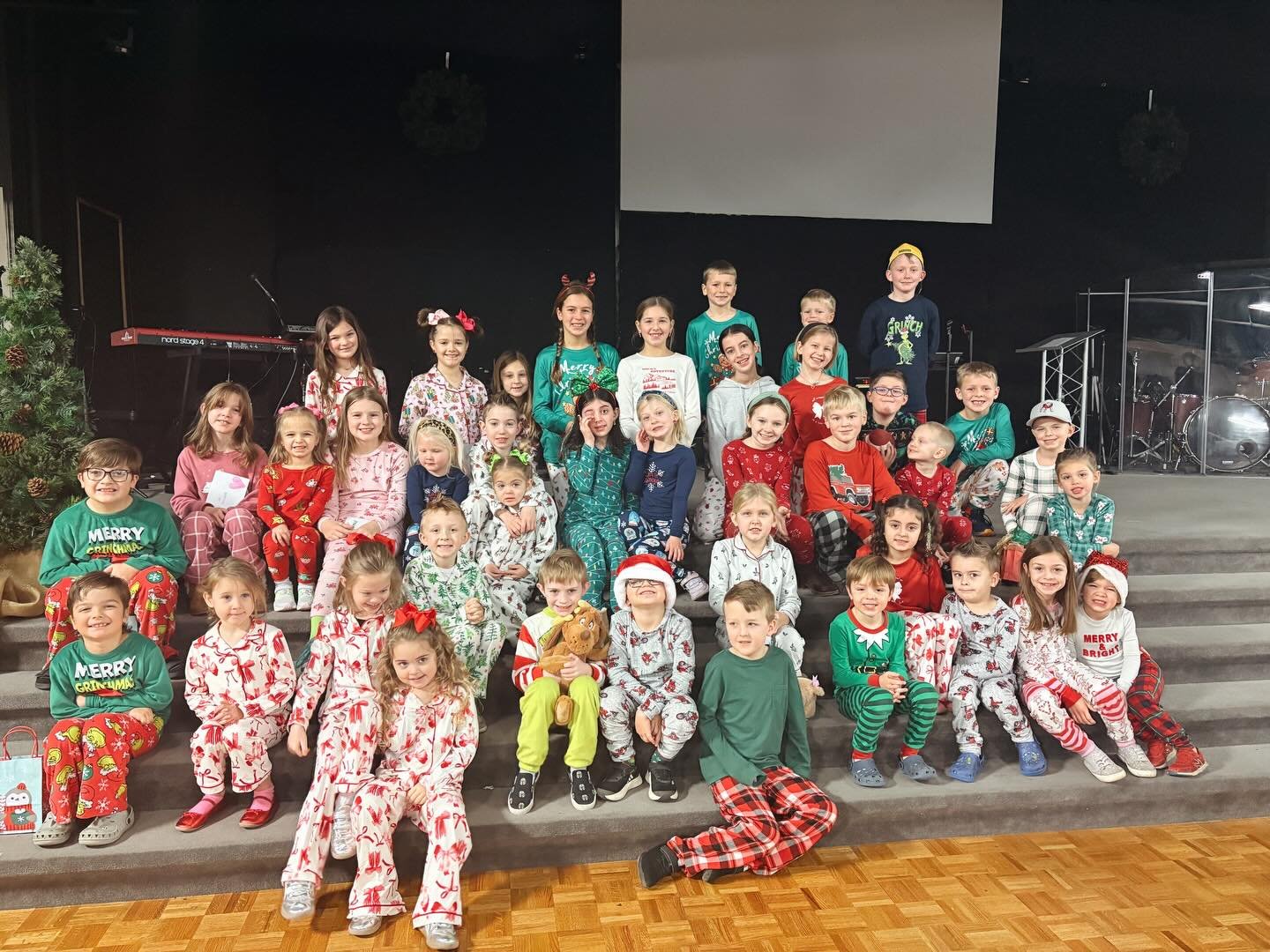 🎄✨ Wrapping Up Our First Semester With Grateful Hearts ✨🎄

Today we ended our first semester with a Christmas celebration! Our students enjoyed snacks, an ornament exchange, crafts, games, and the simple blessing of being together. Laughter filled 