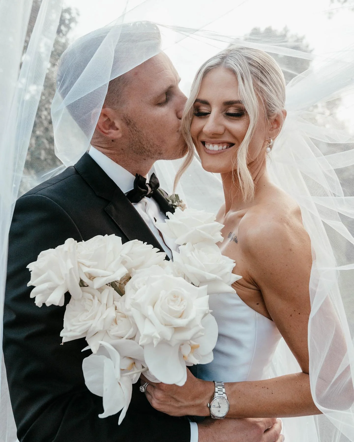 Krystyn and Sean 🤍

@angelabrushephotography @nataliehuntermakeupartist @sass_and_niki_wedding_hair @spicersclovellyweddings @bloomandbush 
@suzannecelebrant 
@splashevents 
@davewestmusic