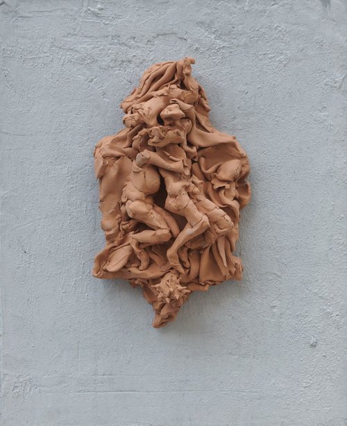  Ruben Pang, ‘Brave Men Run (In My Family)’, 2021, ceramic relief on painted fir panel, 50 x 40 x 18cm. Image courtesy of the artist and Yavuz Gallery. 