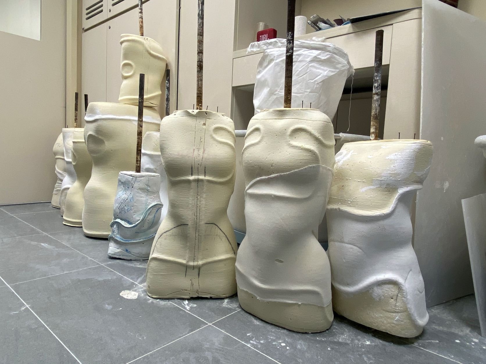  A snapshot of foam bodies in an orthotist’s workspace. Image courtesy of Woong Soak Teng. 
