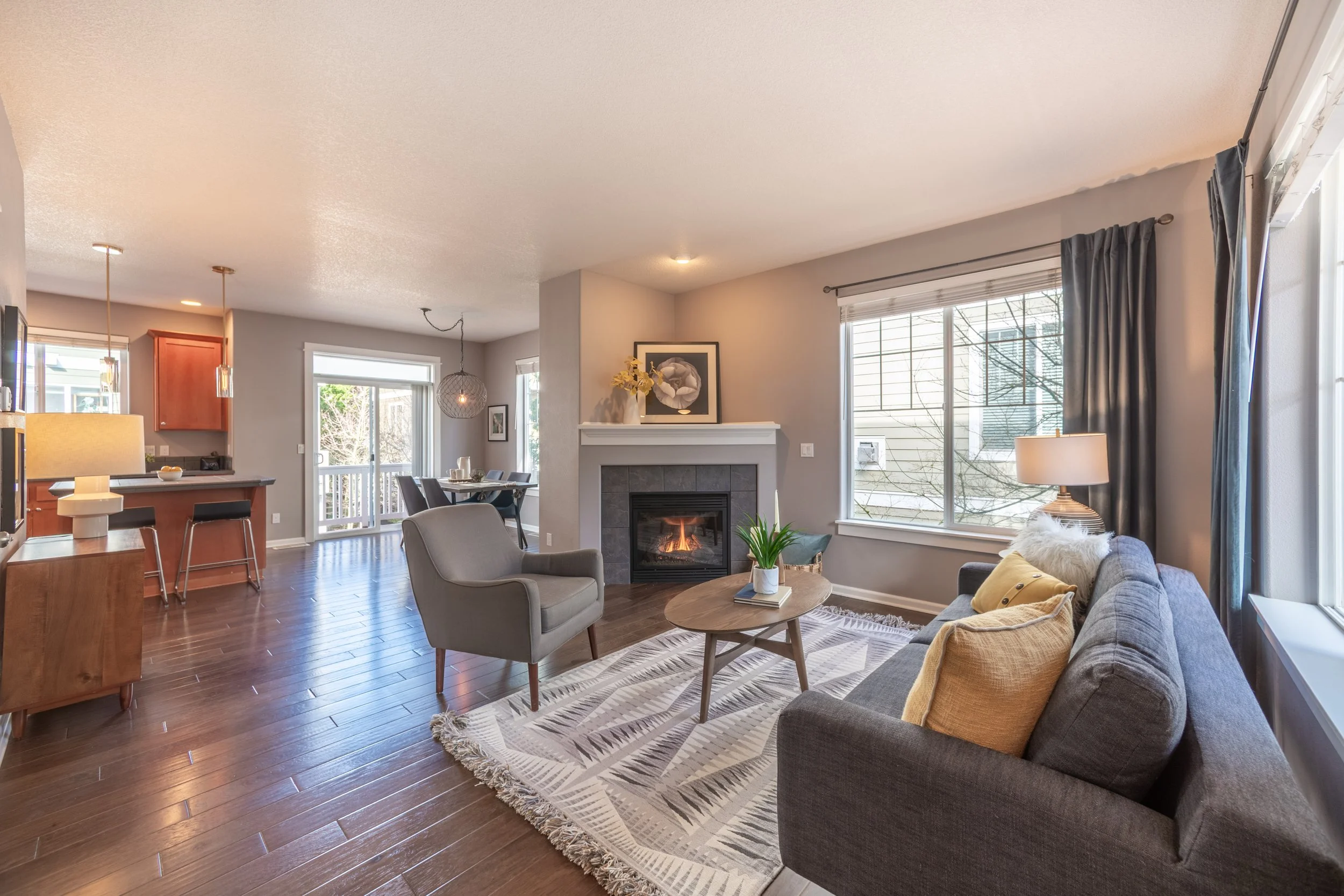 LivingRoom-5.JPG