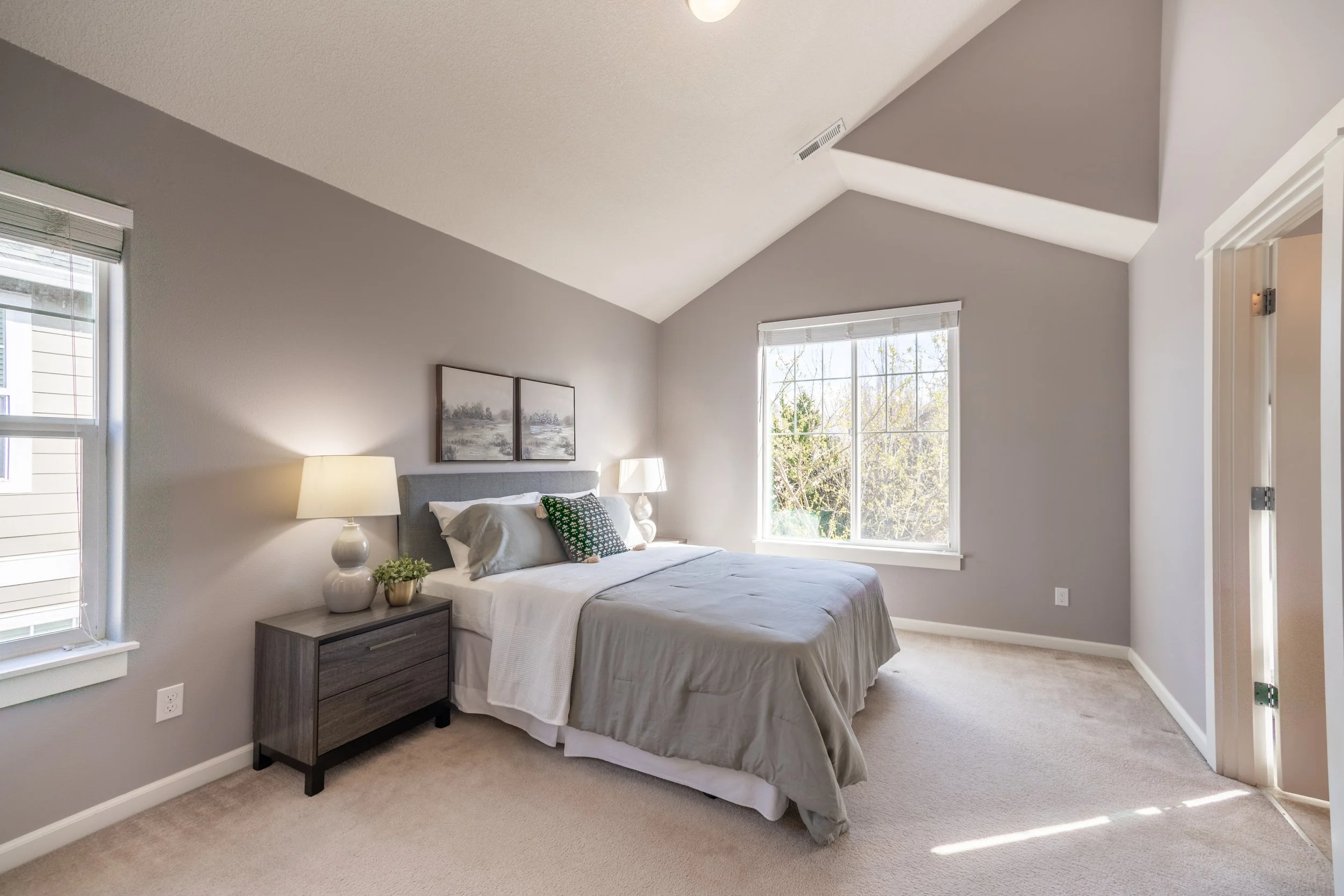 MasterBedroom-1.JPG