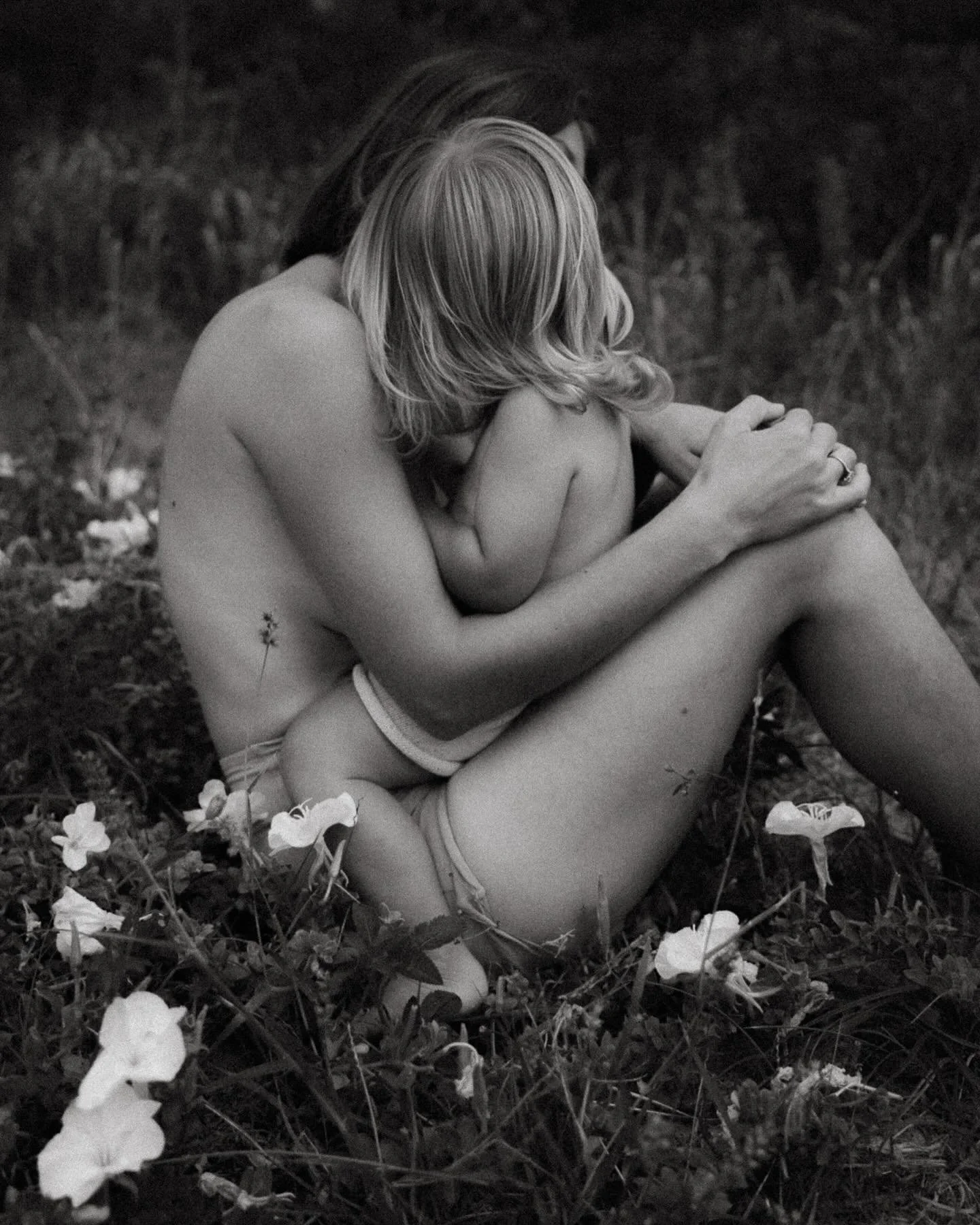 Teo and her boys- Part 3 🌼

#byronbayphotographer #byronbayfamilyphotographer #goldcoastphotographer #goldcoastfamilyphotographer #byronbayfamilyphotography #tweedcoastphotographer #philchesterpresets #unscriptedposingapp #ignitedmotherhood
#authent