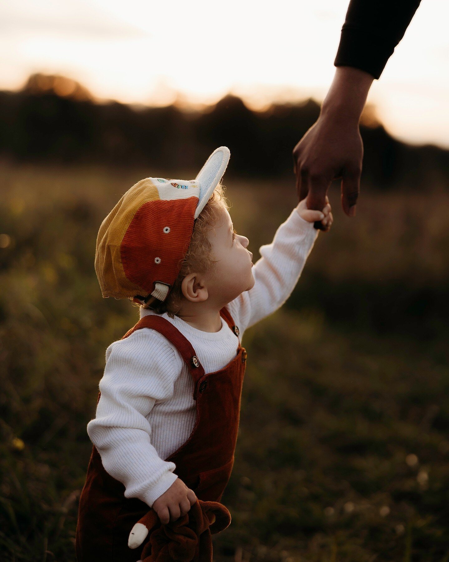 To all the Dad&rsquo;s I have watched gently cradle their delicate newborn and to those same Dad&rsquo;s who throw their toddlers a metre in the air for the smiles. 

✨ HAPPY FATHERS DAY ✨

You are all amazing protectors, providers and heroes. 

And 