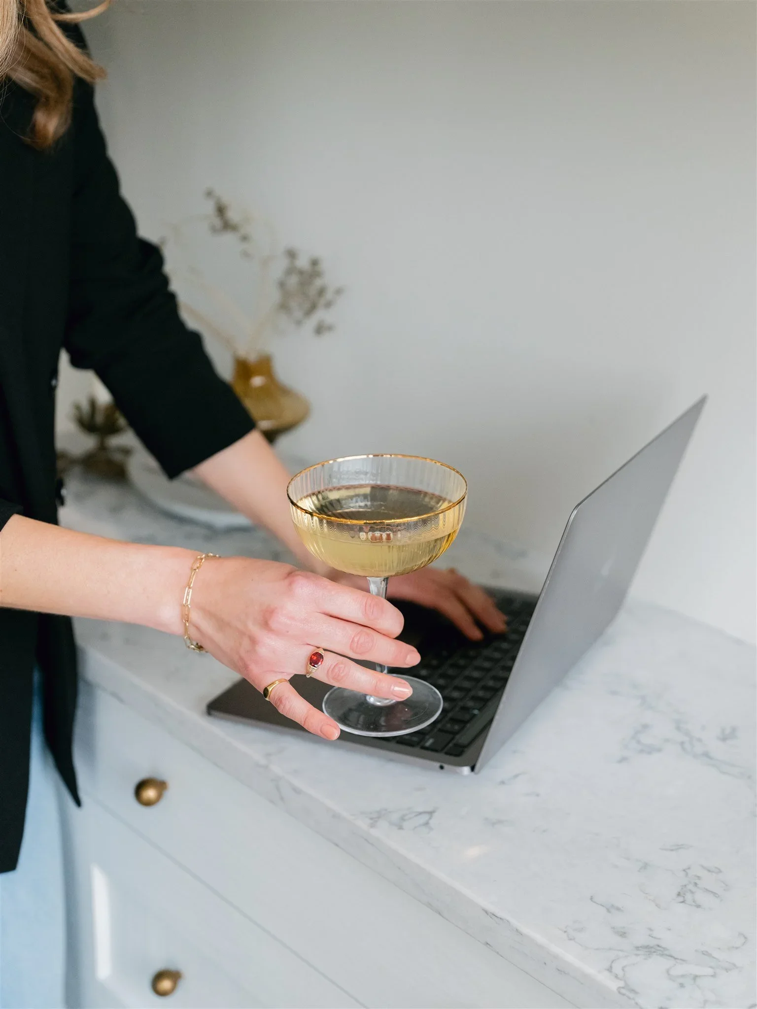 What to Do When a Stylist Leaves (A Step-by-Step Guide for Owners)