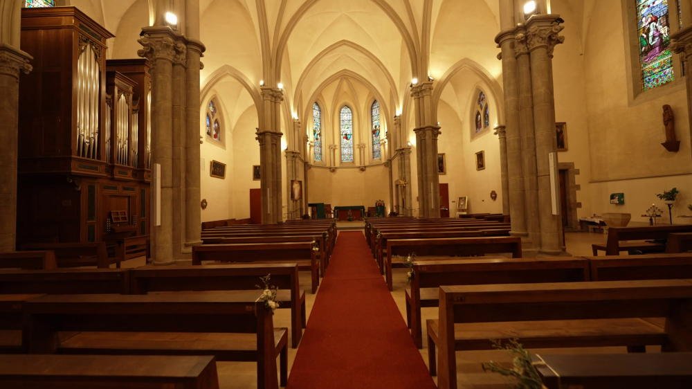 7 superbe prises de vues eglise pour la commune de charbonnieres les bains dans les monts du lyonnais.jpg