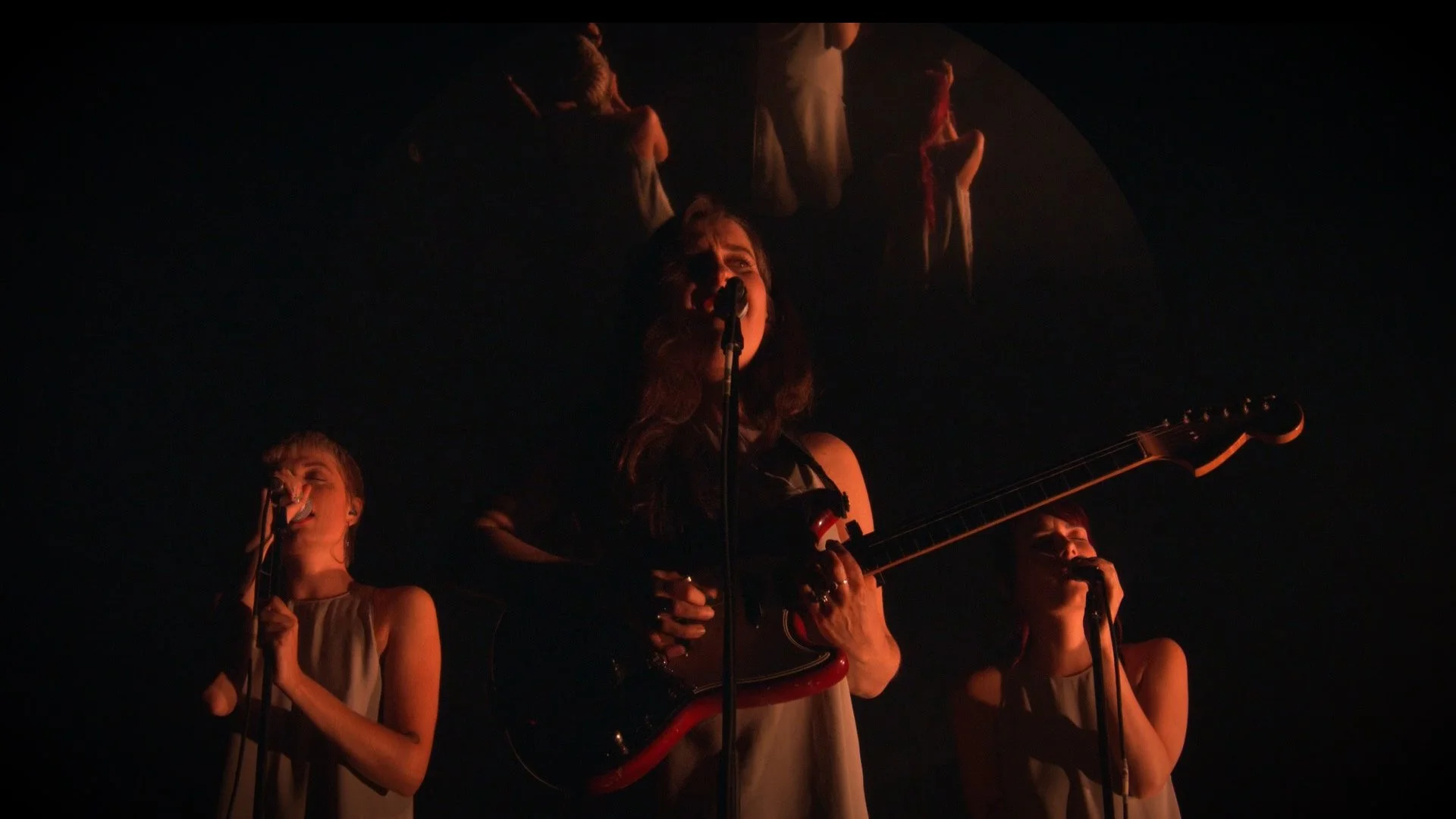 eefje de visser 2.00_02_00_17.Still006.jpg